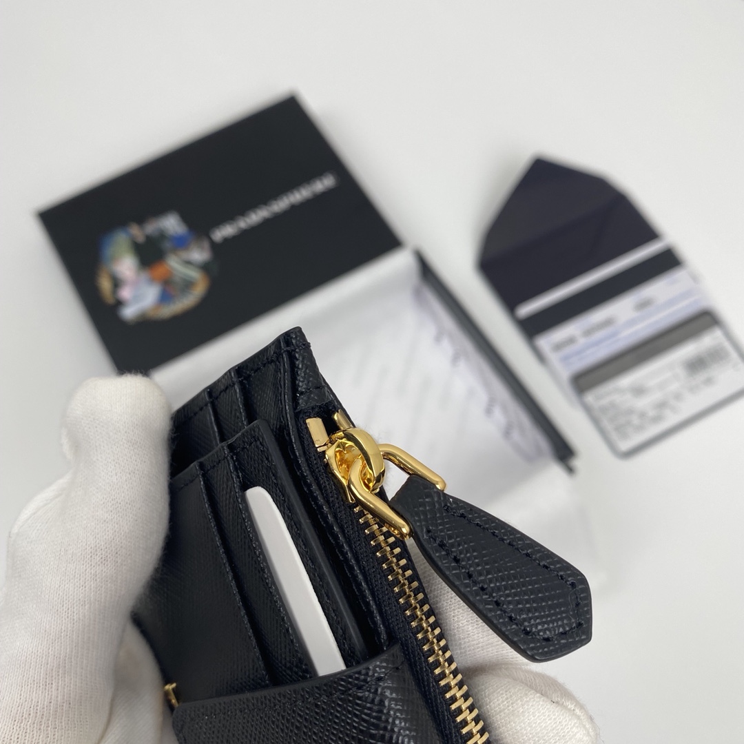 Prada Card Wallet (12-7.5cm) - DesignerGu
