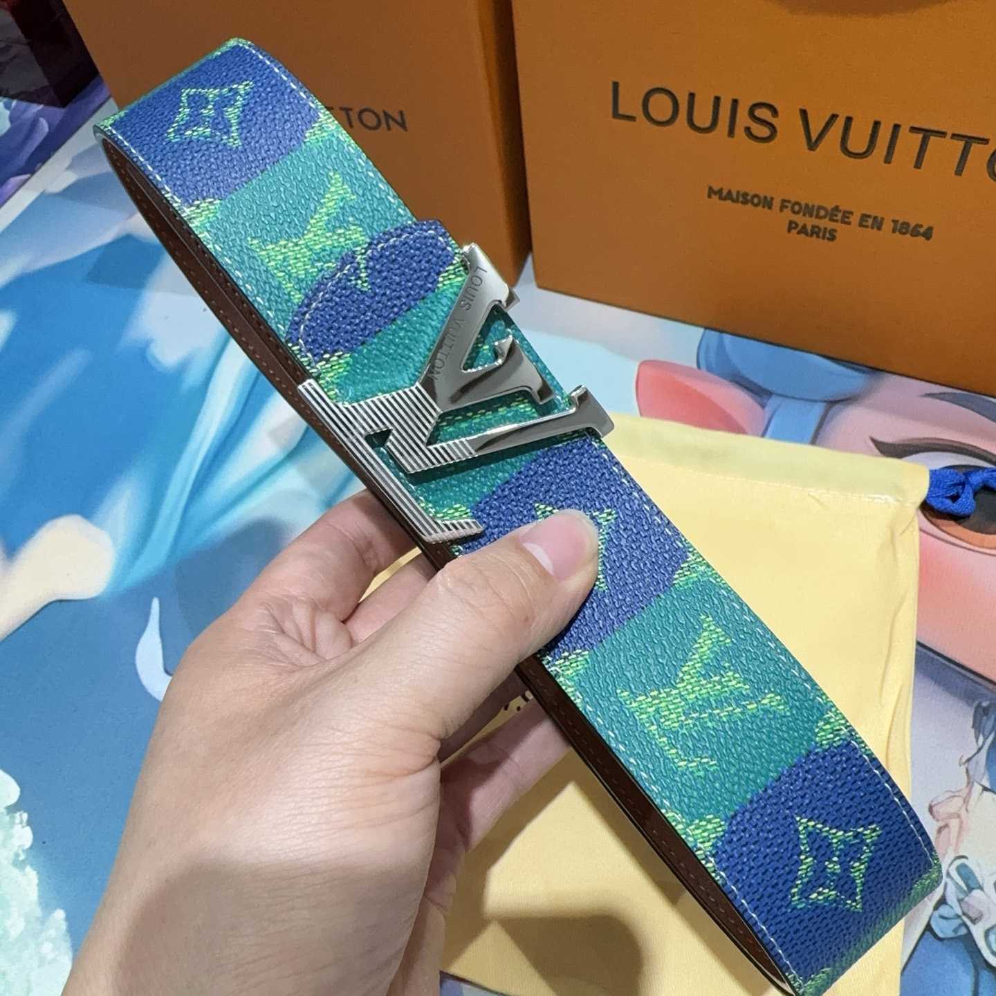 Louis Vuitton 40mm Reversible Belt  Louis Vuitton 40mm Reversible Belt  - DesignerGu