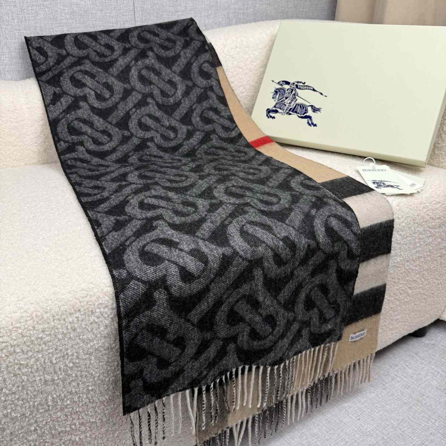 Burberry Reversible Check And Monogram Cashmere Scarf  Burberry Reversible Check And Monogram Cashmere Scarf  - DesignerGu