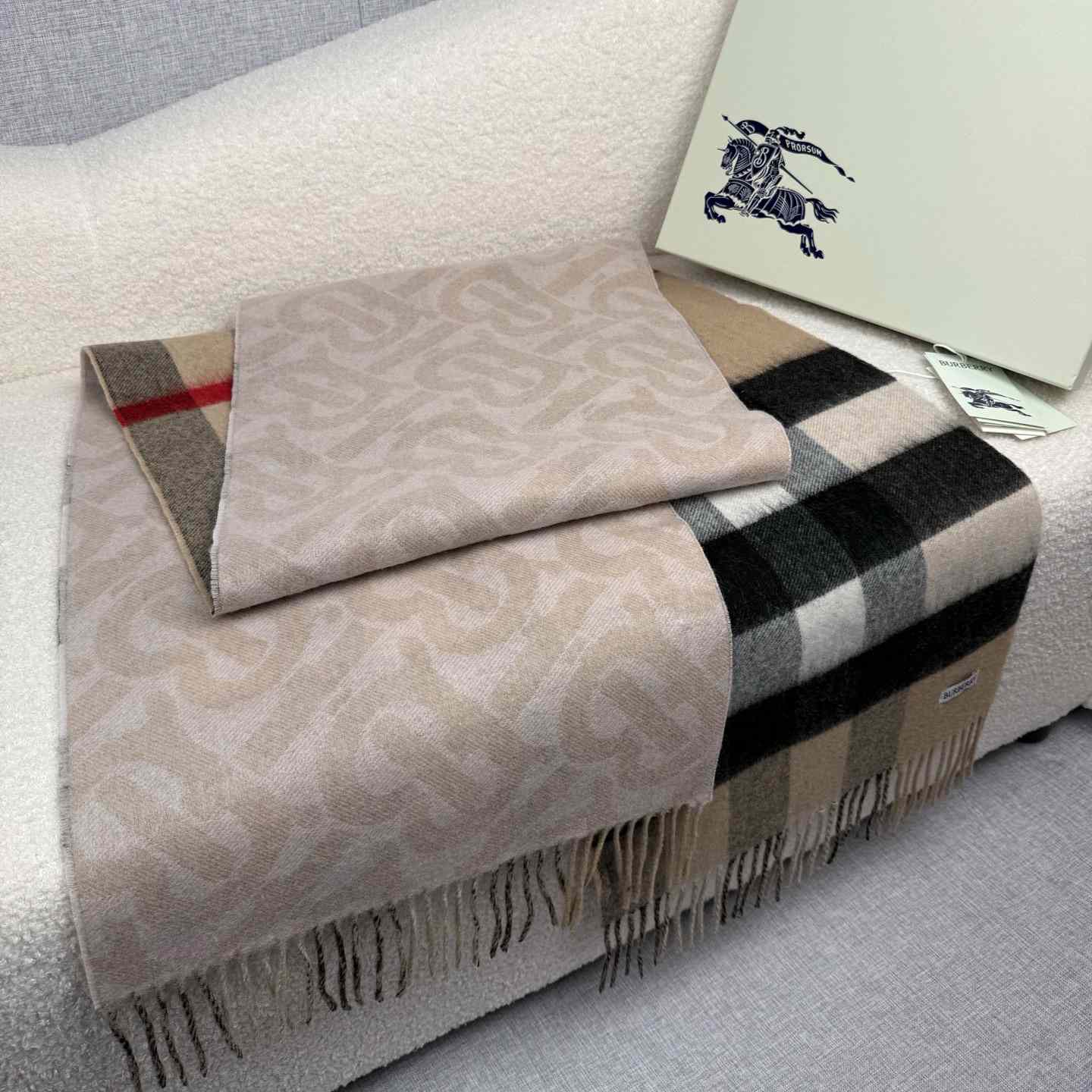 Burberry Reversible Check And Monogram Cashmere Scarf  - DesignerGu