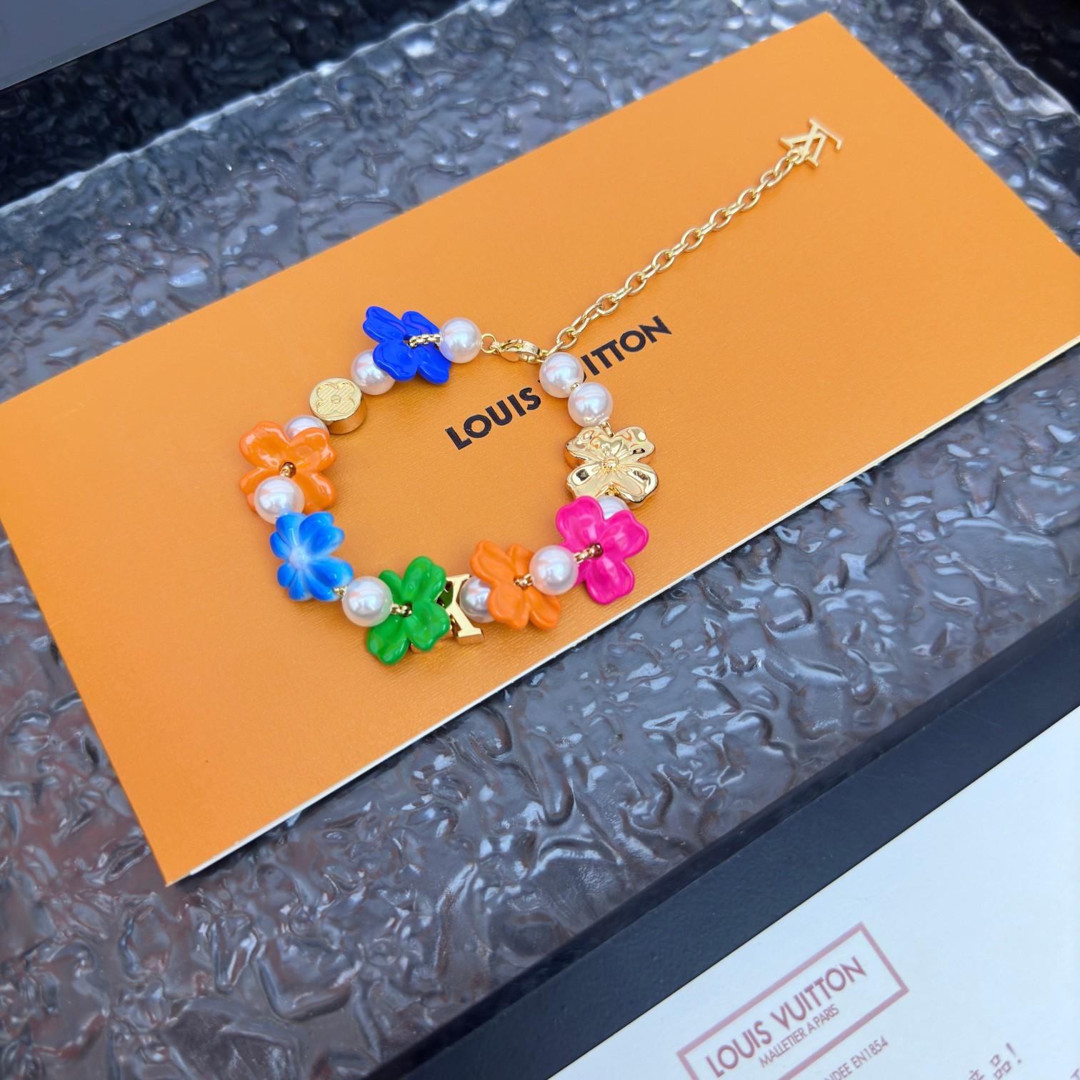 Louis Vuitton LV Surfin' Flower Bracelet   M1603A - DesignerGu