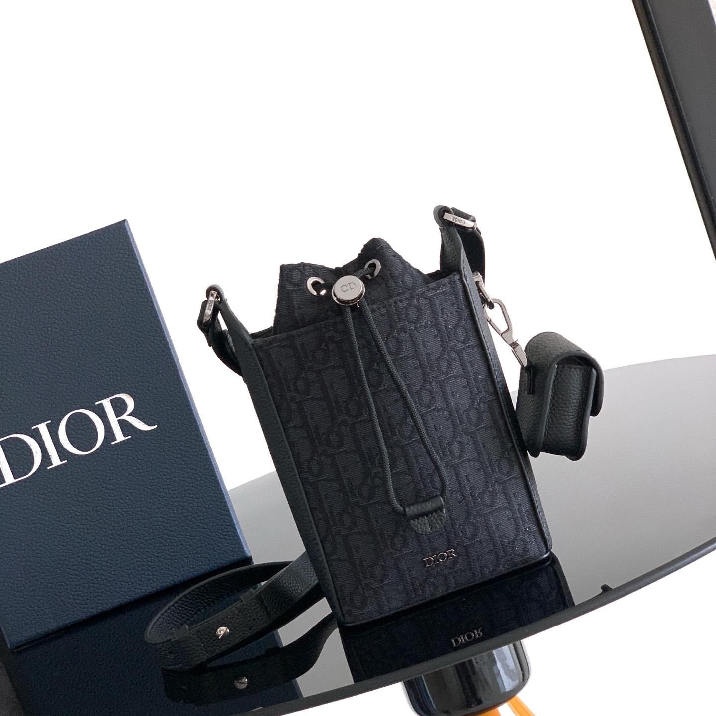 Dior Mini Bucket Bag  Dior Mini Bucket Bag  - DesignerGu