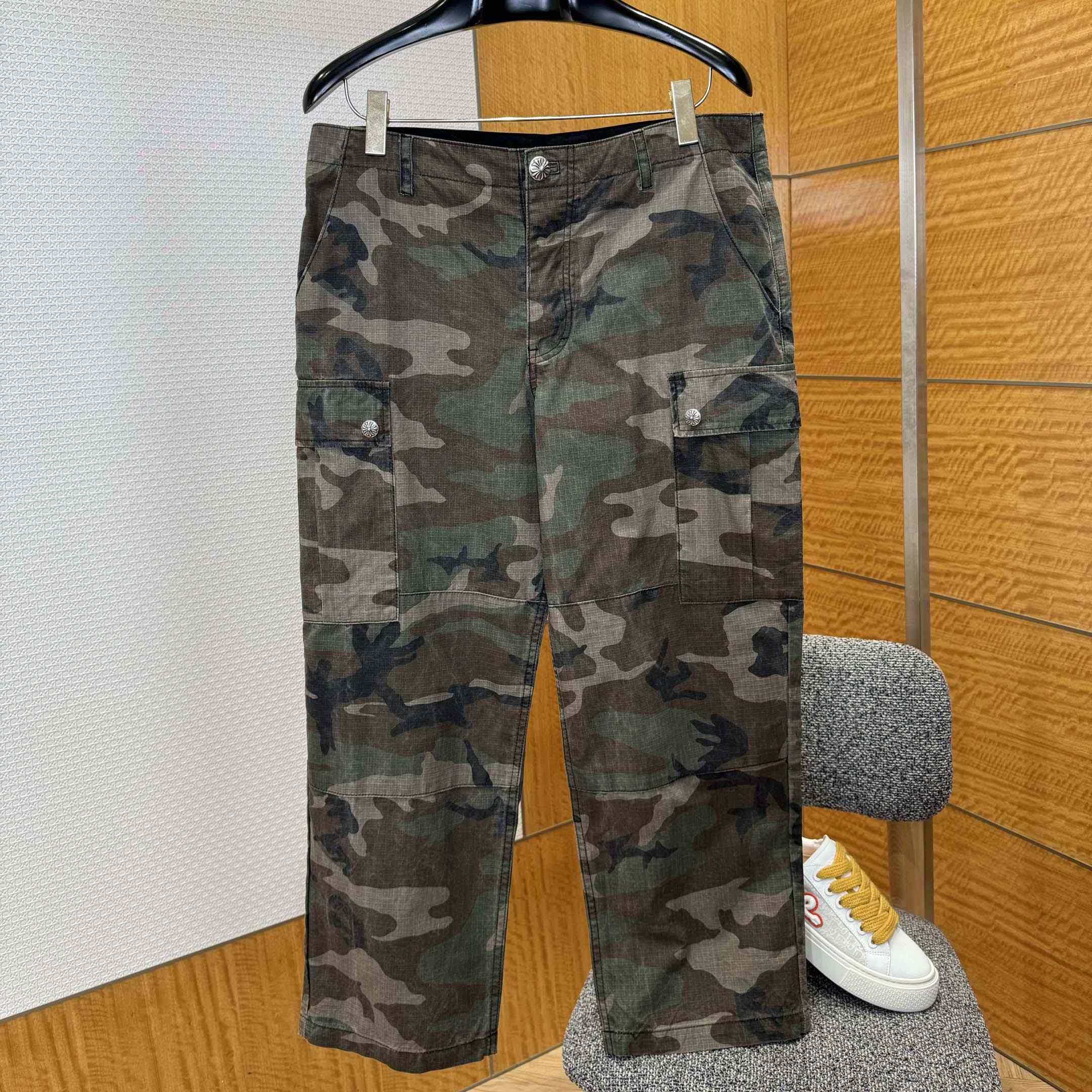 Chrome Hearts Camo Cargo Pants  Chrome Hearts Camo Cargo Pants  - DesignerGu
