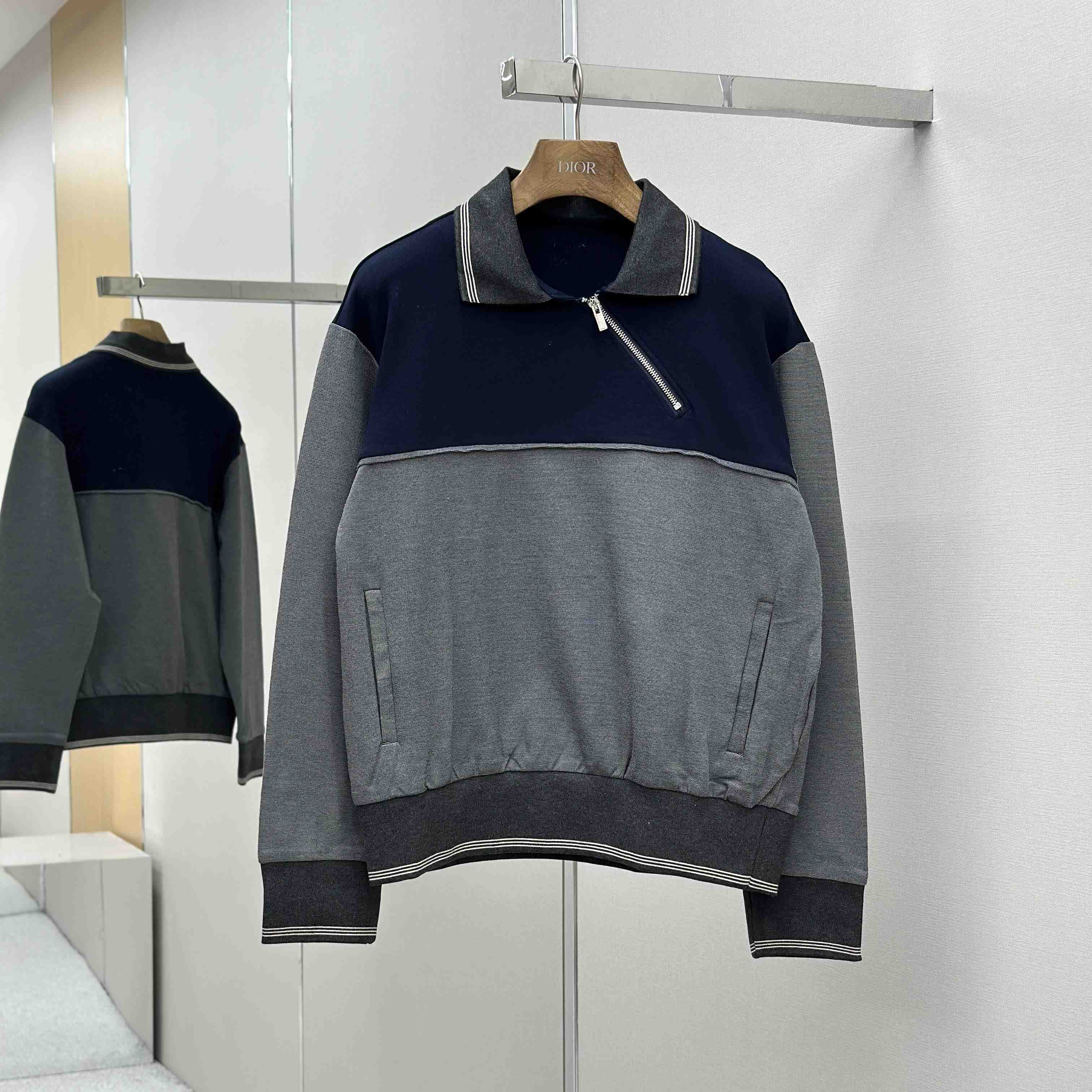 Miu Miu Zipper Sweatshirt Miu Miu Zipper Sweatshirt - DesignerGu