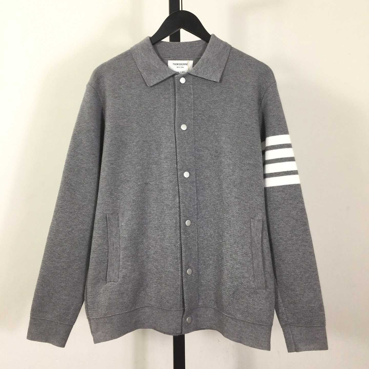 Thom Browne 4-Bar Cardigan Thom Browne 4-Bar Cardigan - DesignerGu