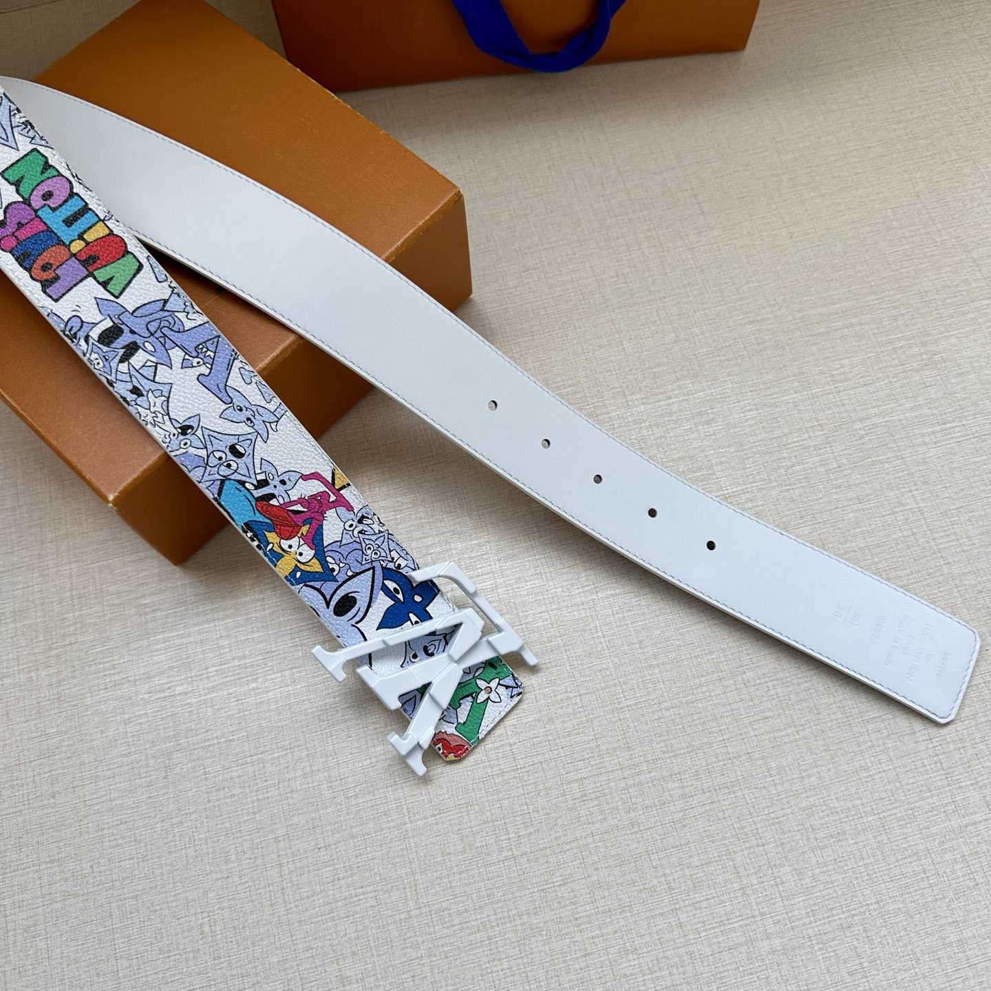 Louis Vuitton LV Initiales 40mm Reversible Belt   - DesignerGu