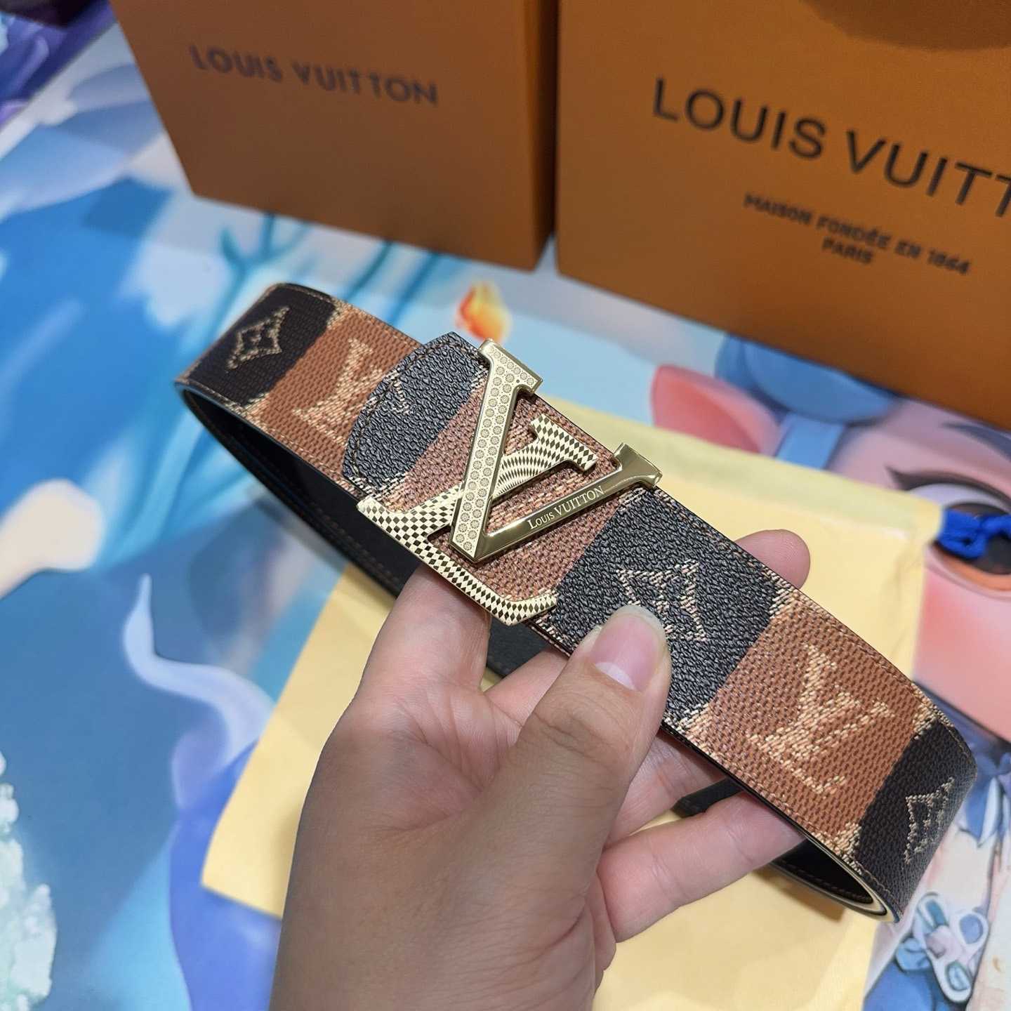 Louis Vuitton 40mm Reversible Belt  Louis Vuitton 40mm Reversible Belt  - DesignerGu