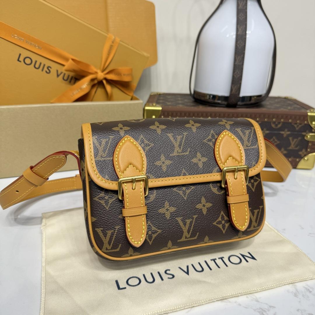 Louis Vuitton Satchel Wearable Wallet   M26805 Louis Vuitton Satchel Wearable Wallet   M26805 - DesignerGu