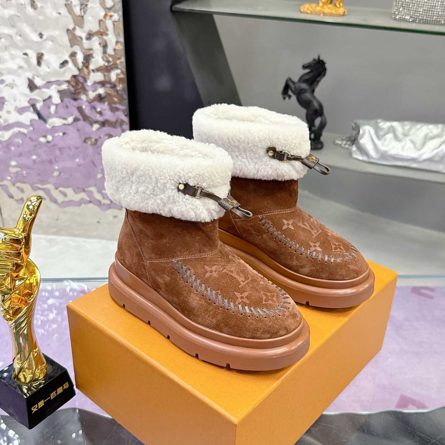 Louis Vuitton Cortina Ankle Boot   1AIUFE - DesignerGu