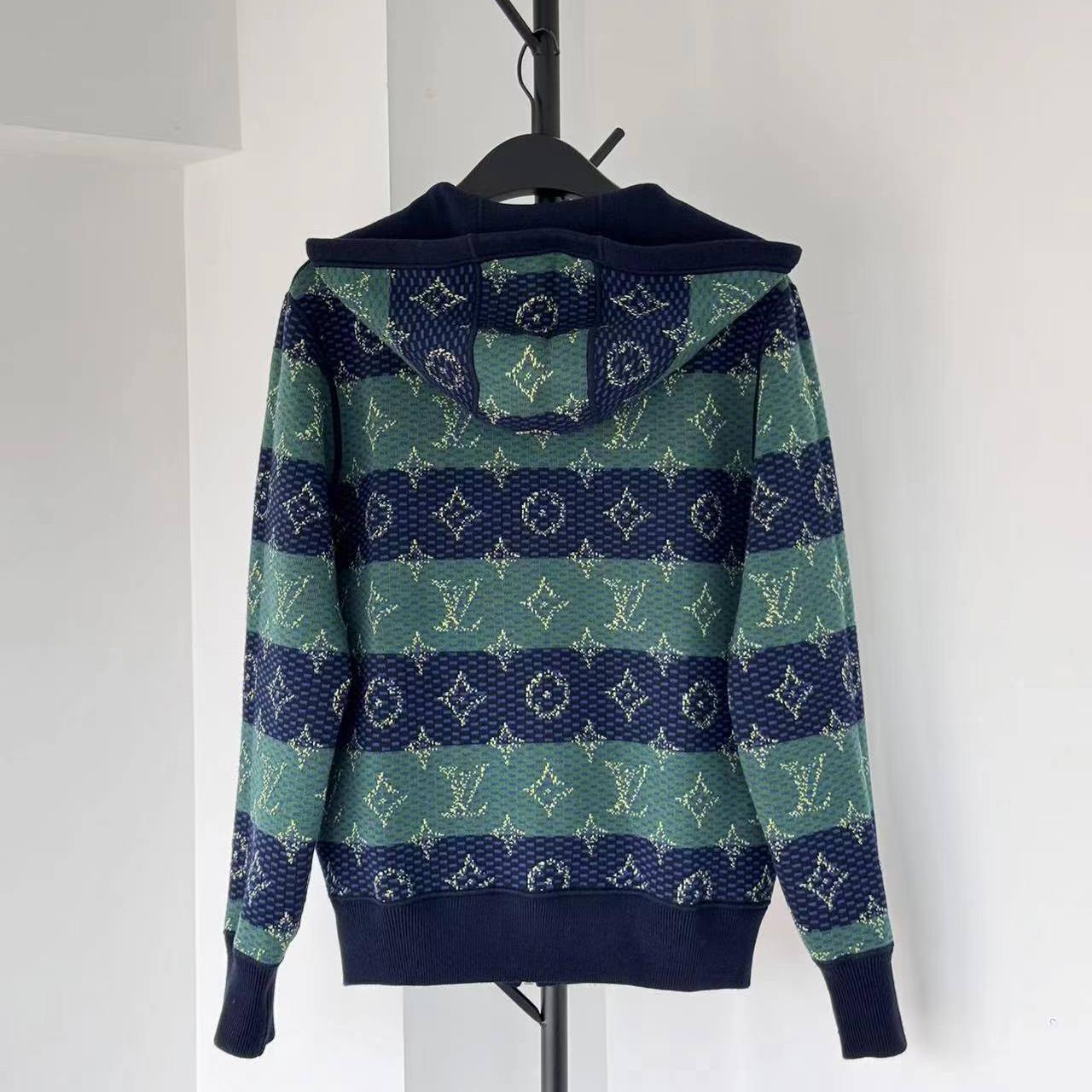 Louis Vuitton Monogram Double Face Reversible Hoodie    1AIJZ5 - DesignerGu