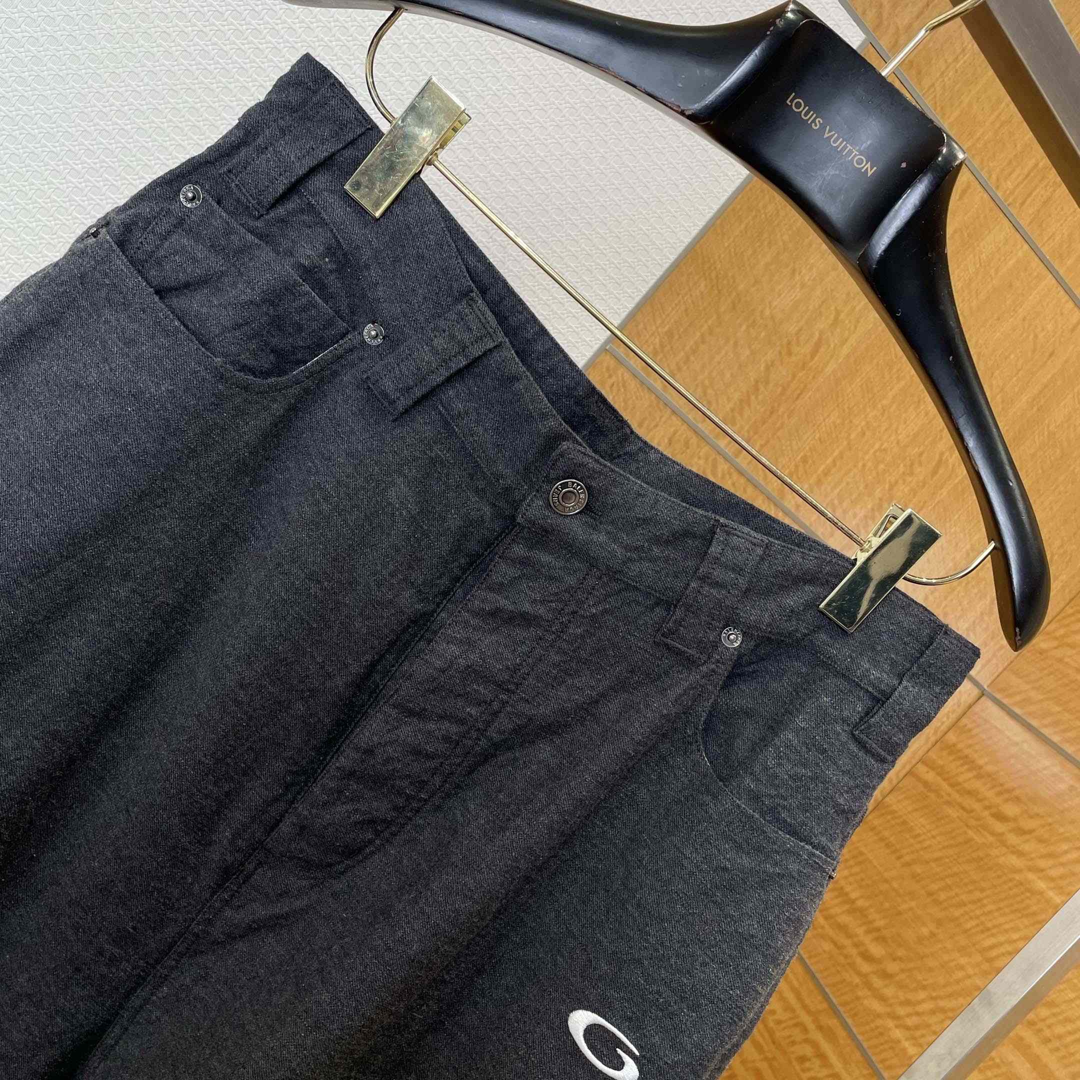 Balenciaga Men's Trompe L'oeil Sweatpants In Anthracite - DesignerGu