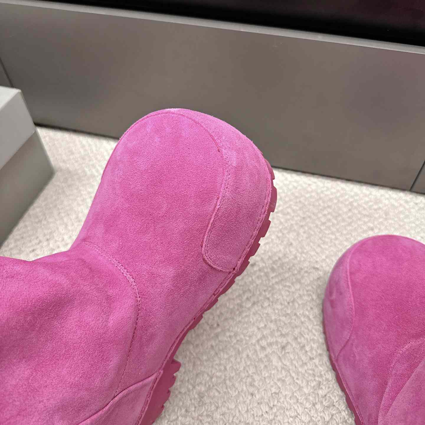 Balenciaga Alaska Fur High Boots - DesignerGu