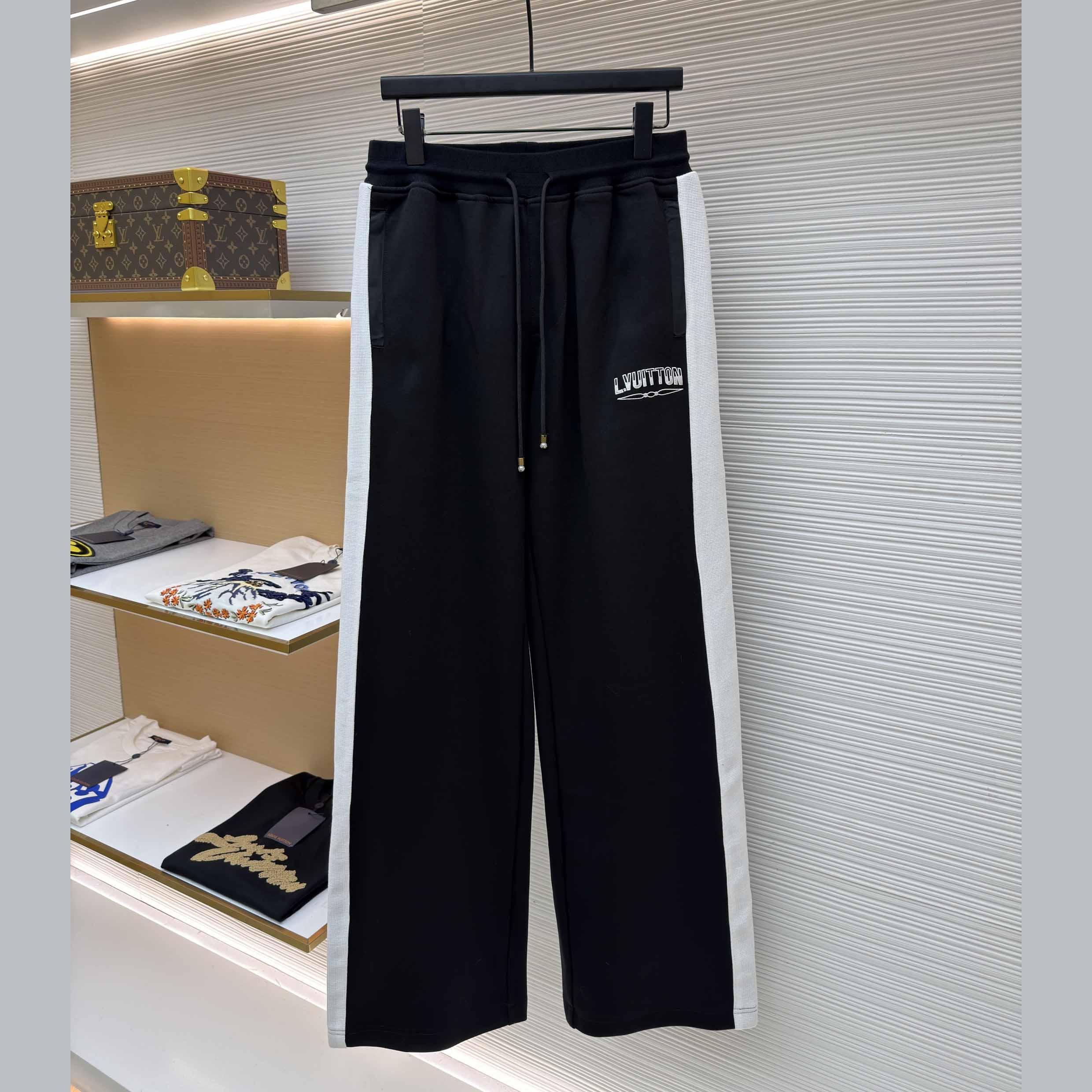 Louis Vuitton Hybrid Jersey Pants   1AHWAR - DesignerGu