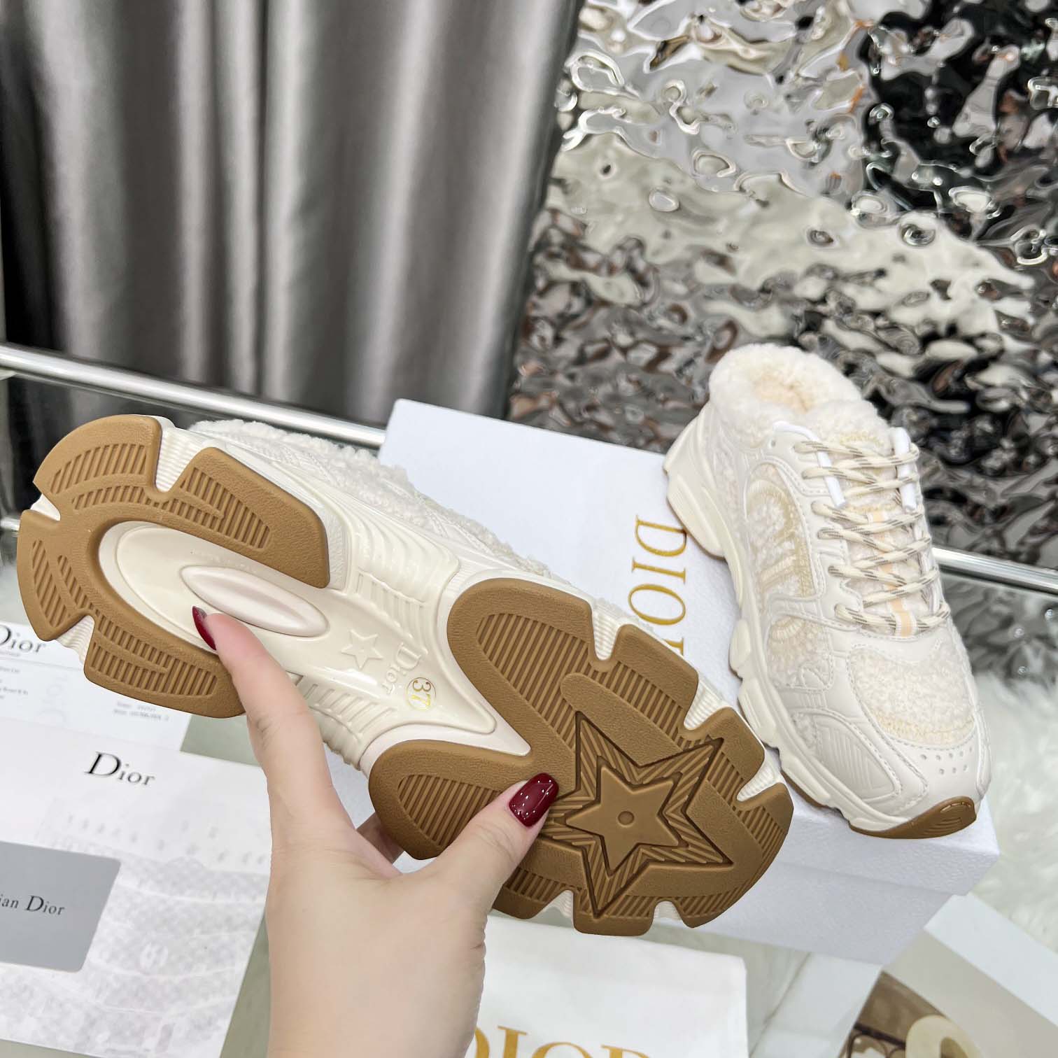 DiorAlps Dior Chrono Sneaker  - DesignerGu