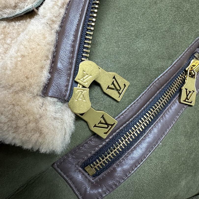 Louis Vuitton Shearling Bombardier   1AFIMT - DesignerGu