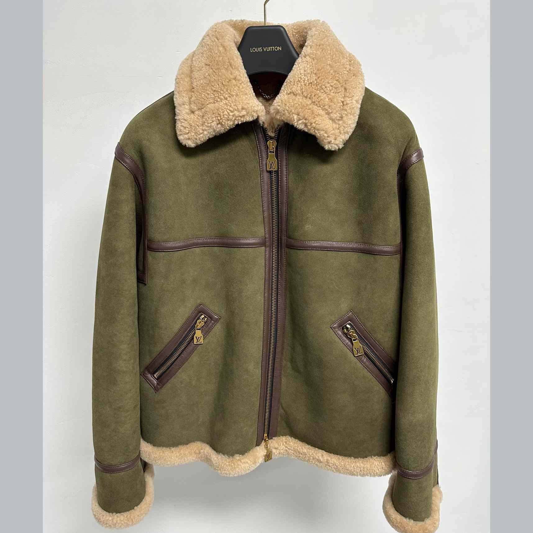 Louis Vuitton Shearling Bombardier   1AFIMT - DesignerGu