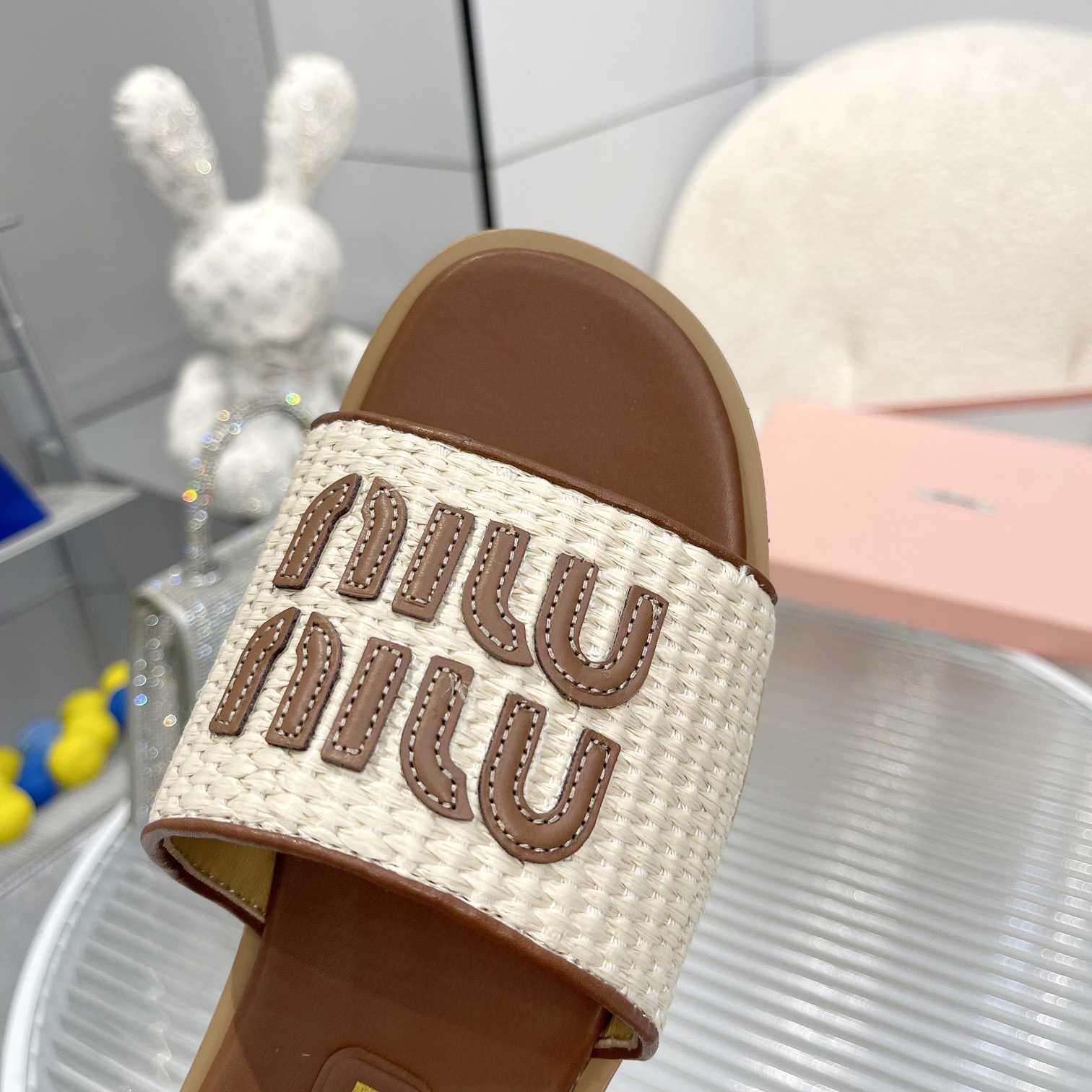 Miu Miu Logo-patch Raffia Slides - DesignerGu