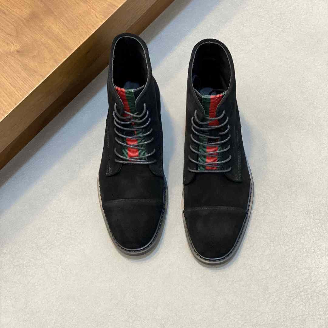 Gucci Men's Suede Lace-Up Boots - DesignerGu