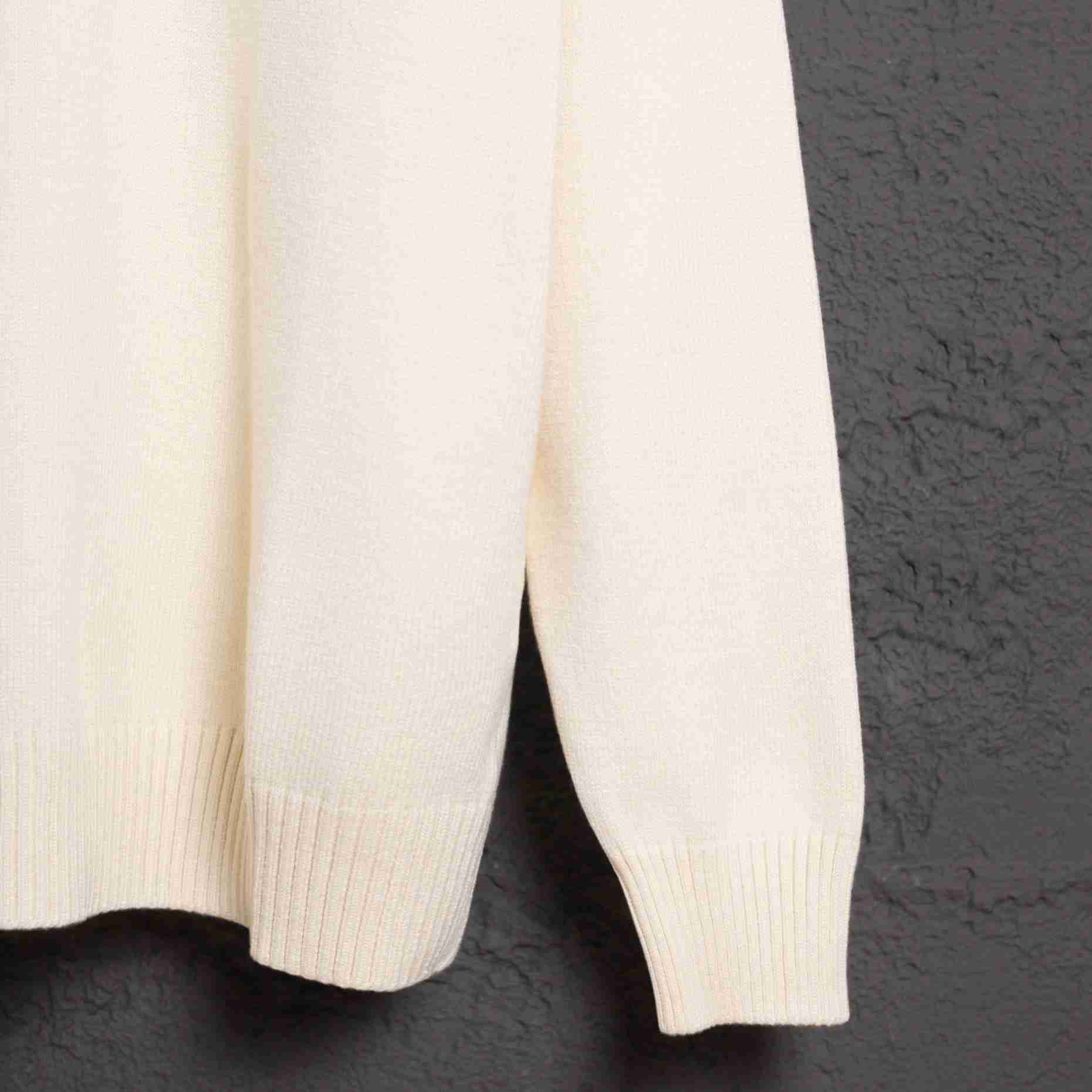 AMI Paris Ami De Coeur Patch Sweater - DesignerGu