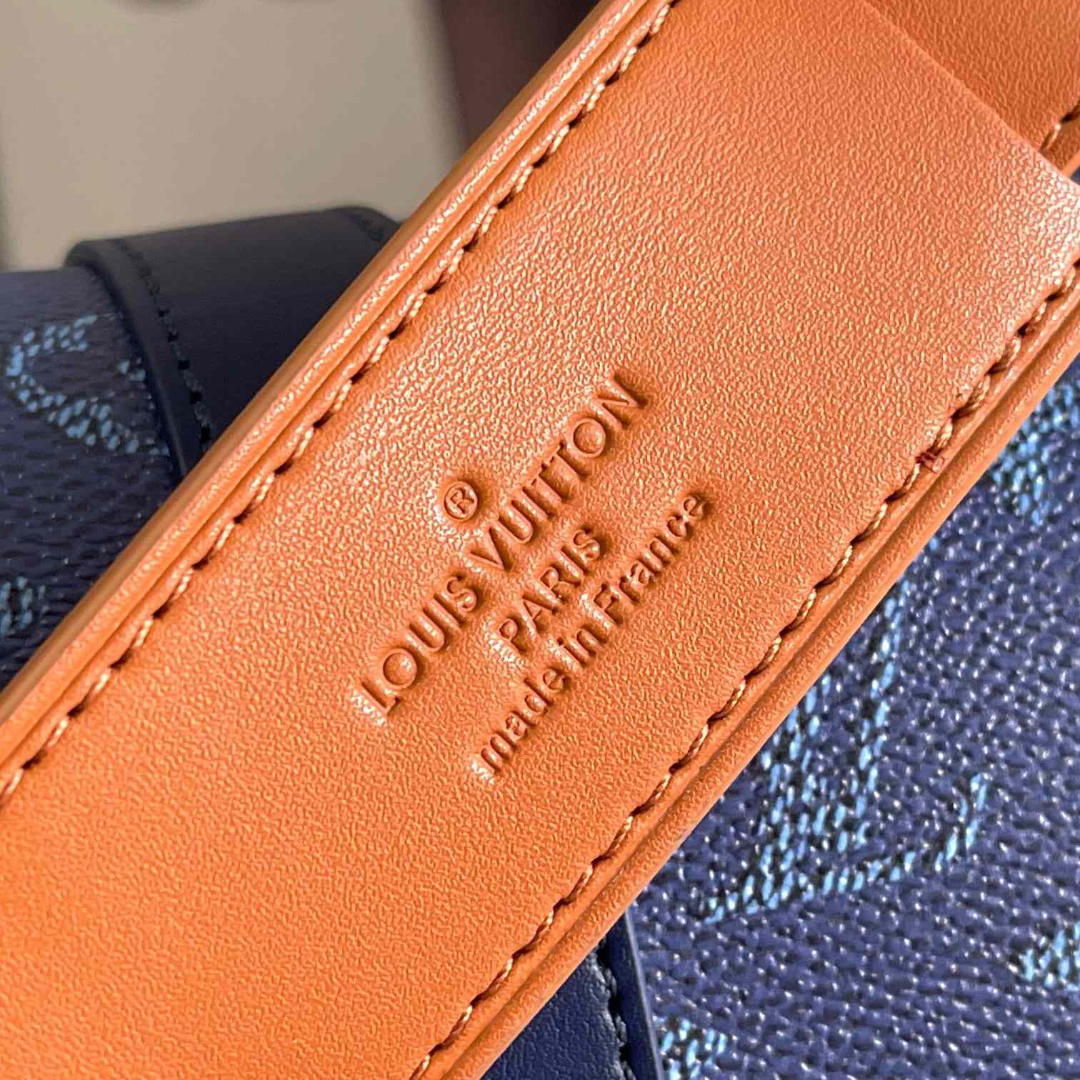 Louis Vuitton Keepall Bandoulière 50   M26864 - DesignerGu