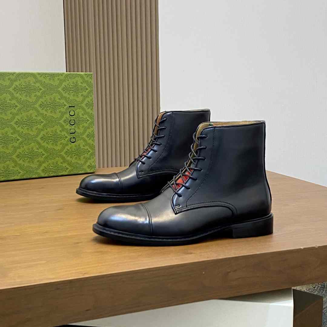 Gucci Men's Leather Lace-Up Boots - DesignerGu