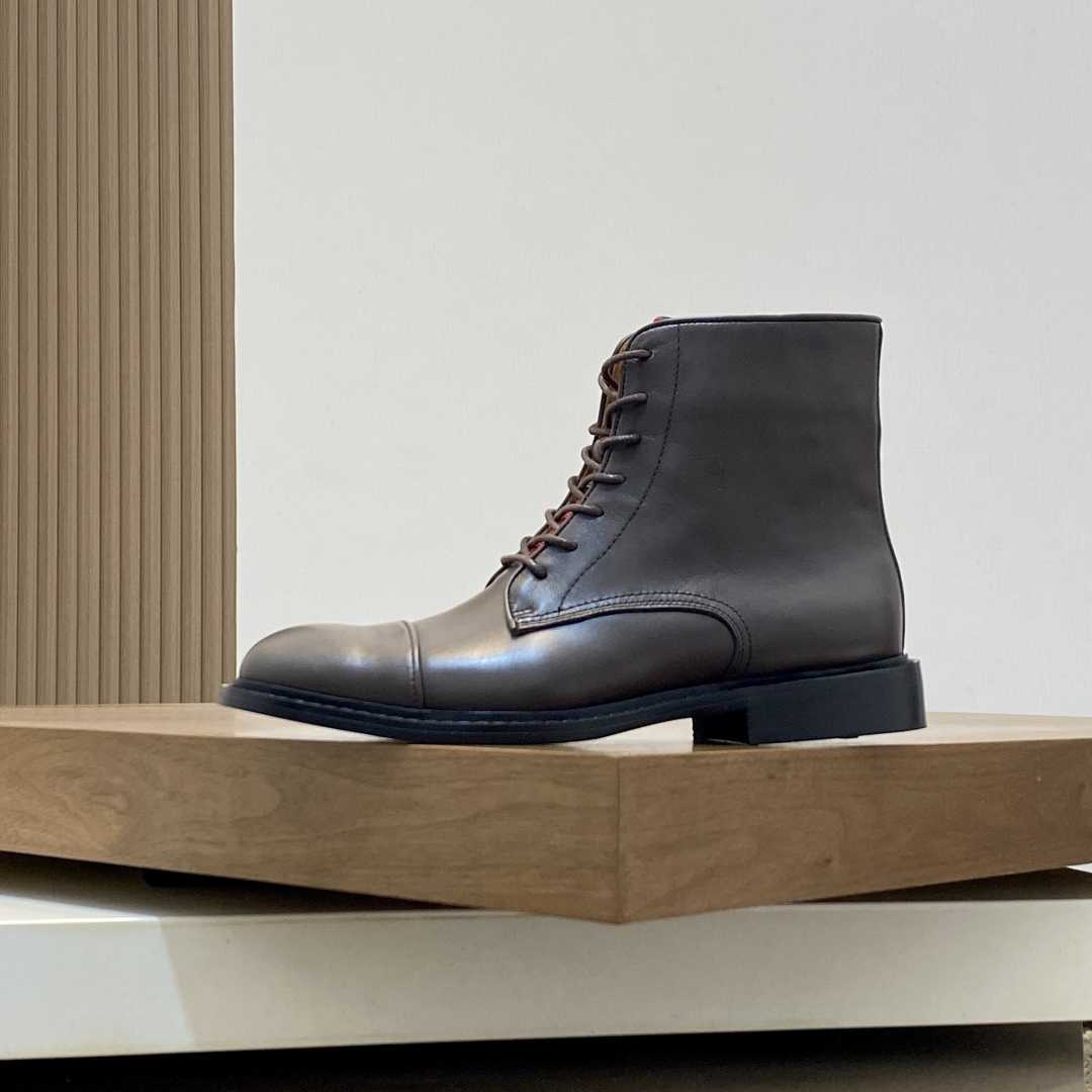 Gucci Men's Leather Lace-Up Boots - DesignerGu