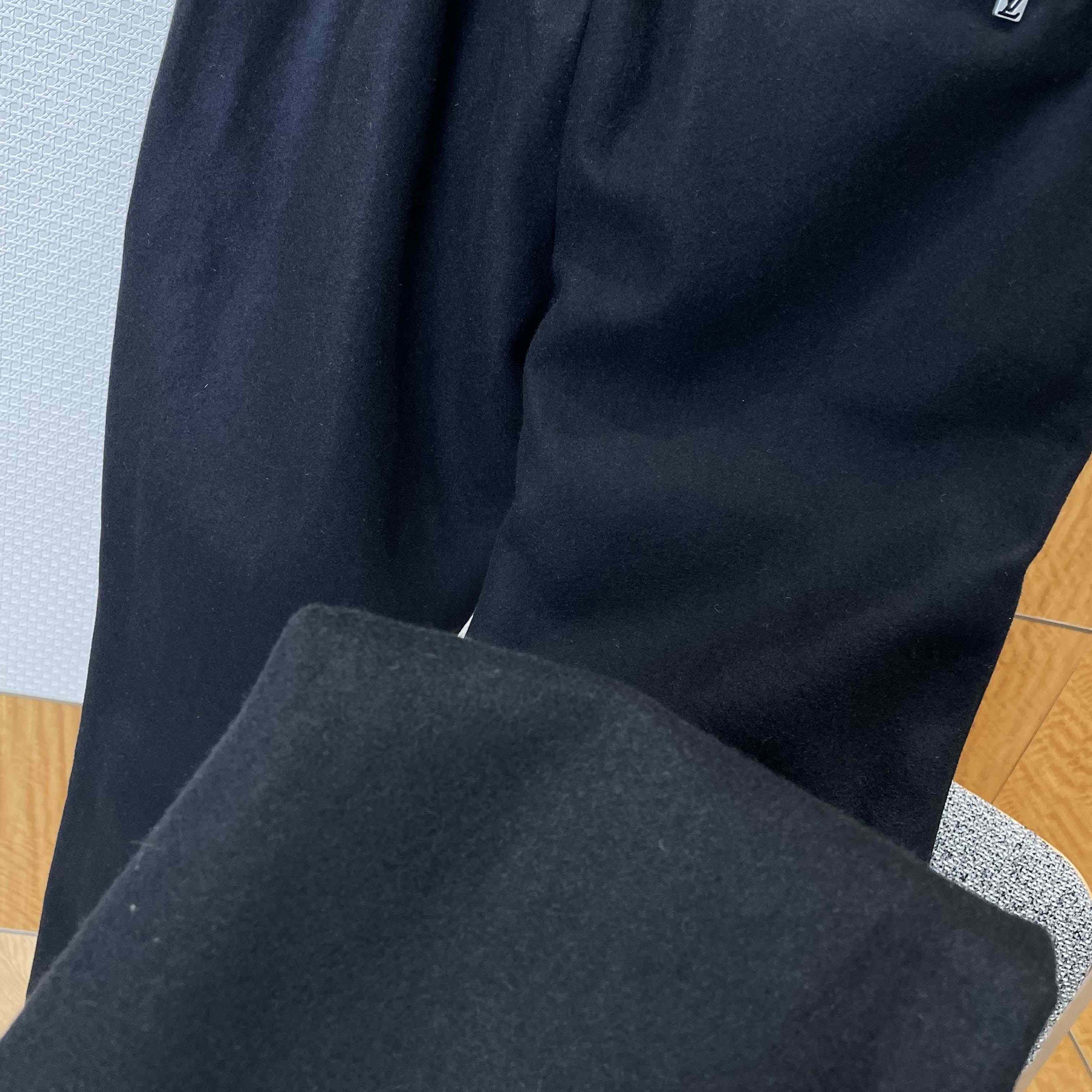 Louis Vuitton Tailored Technical Wool Track Pants   1AIWGE - DesignerGu