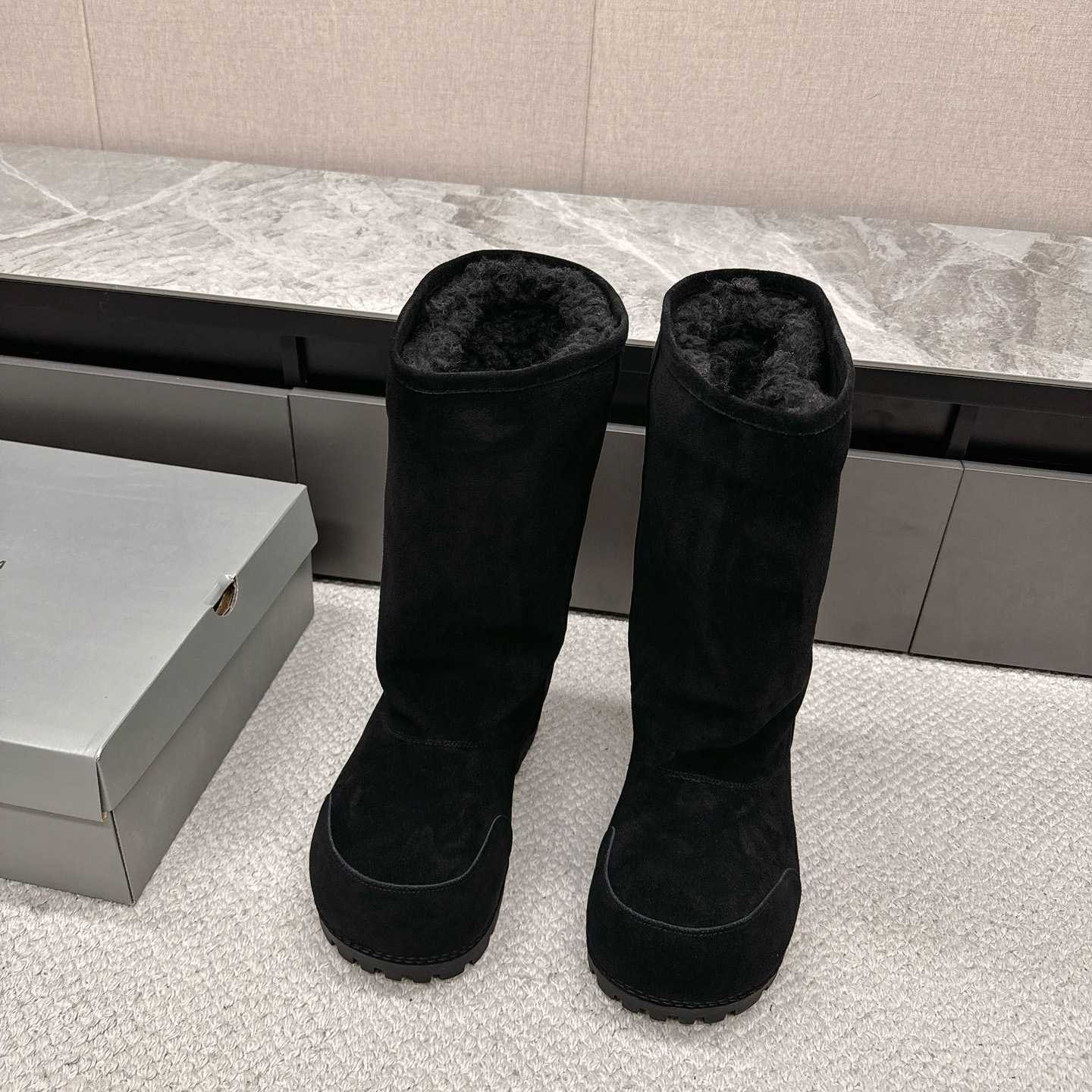 Balenciaga Alaska Fur High Boots - DesignerGu
