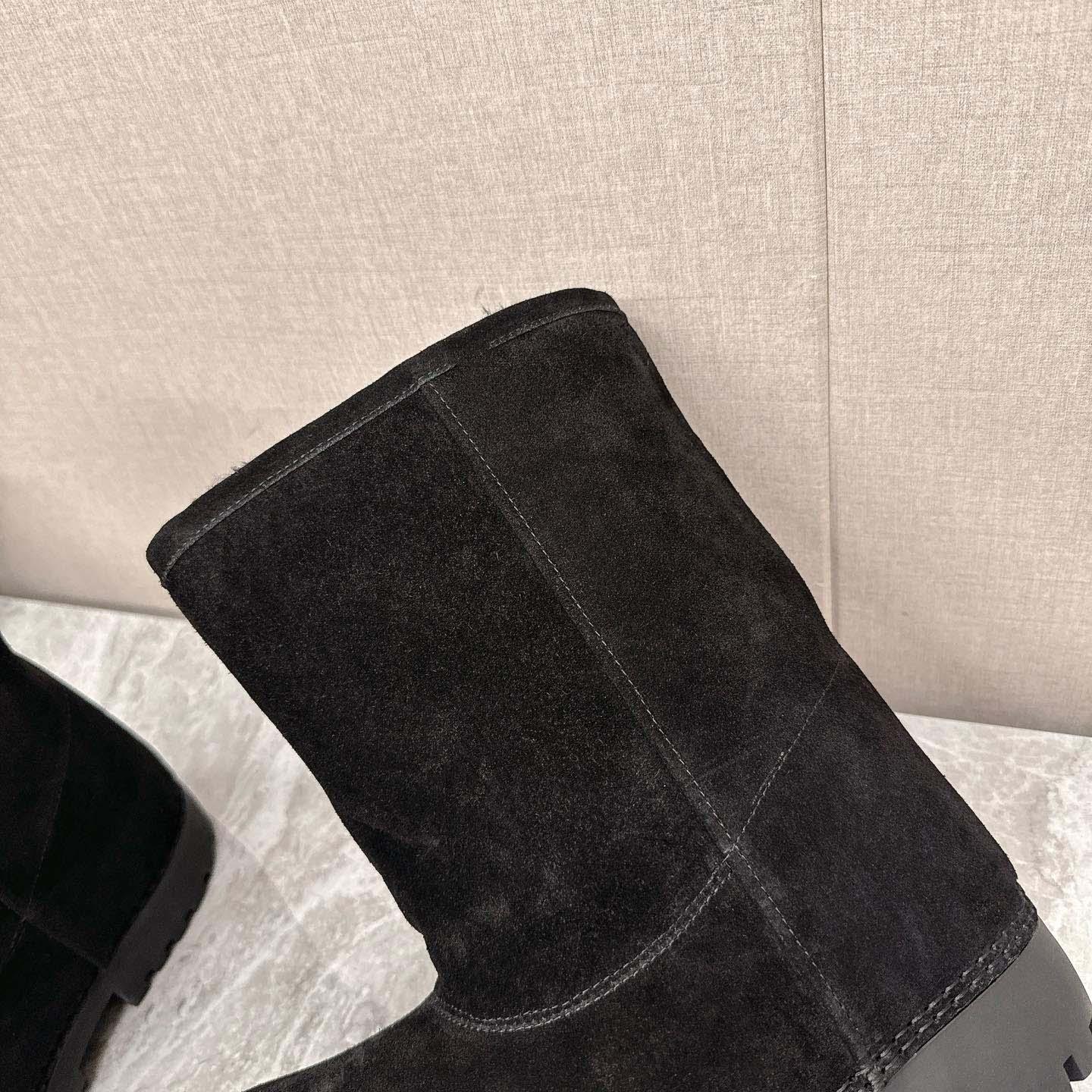 Balenciaga Alaska Fur High Boots - DesignerGu