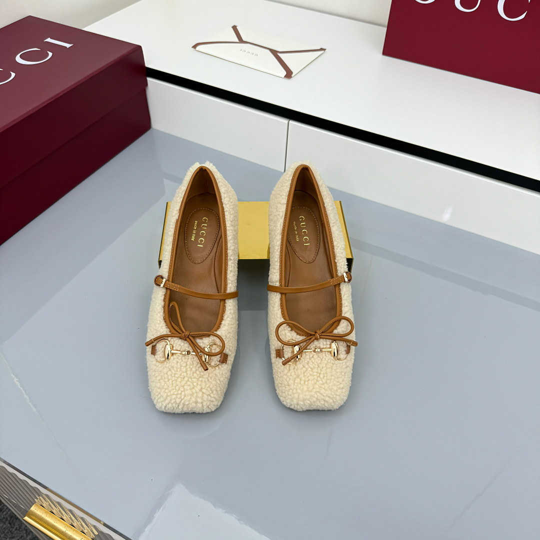 Gucci Women's Gucci Horsebit Ballet Flat - DesignerGu