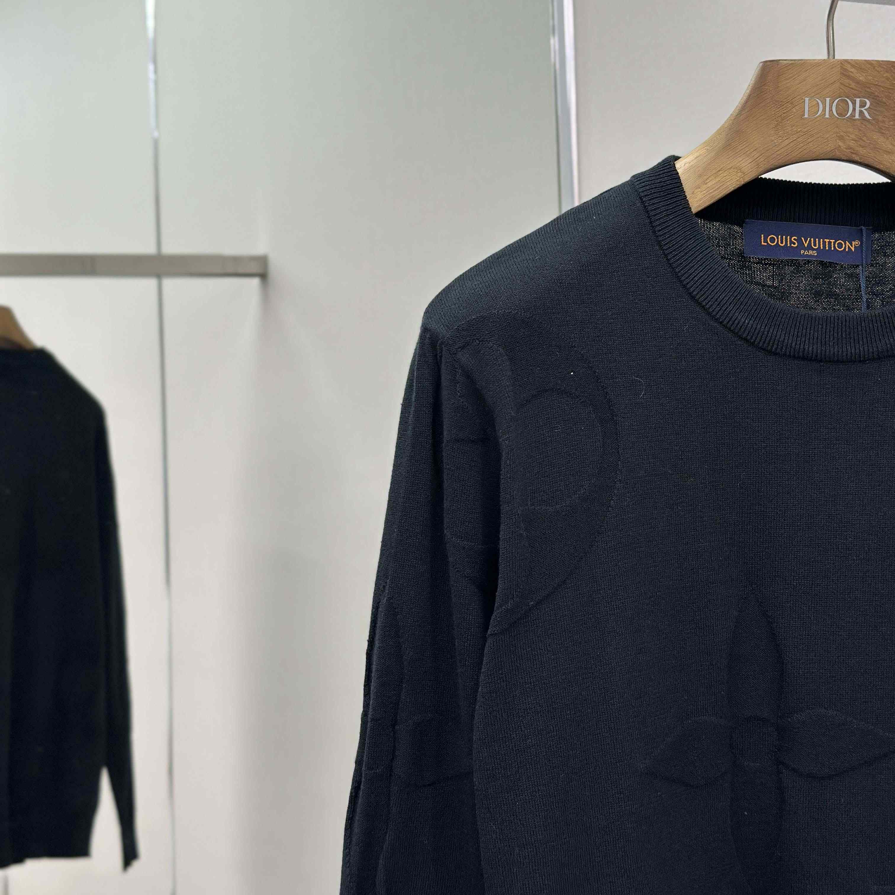 Louis Vuitton Monogram Long-Sleeved Cotton Crewneck   1AIWEB - DesignerGu