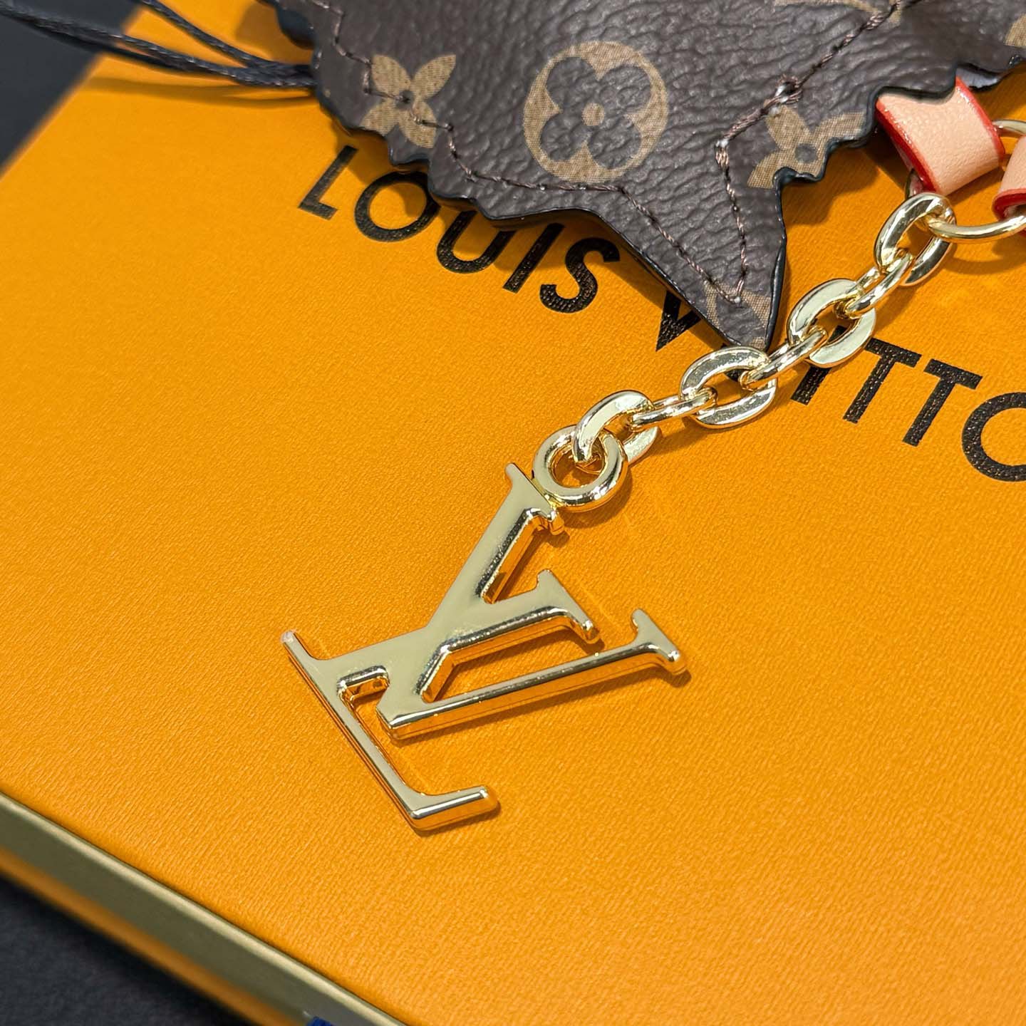 Louis Vuitton LV Cat Bag Charm   M02944   - DesignerGu