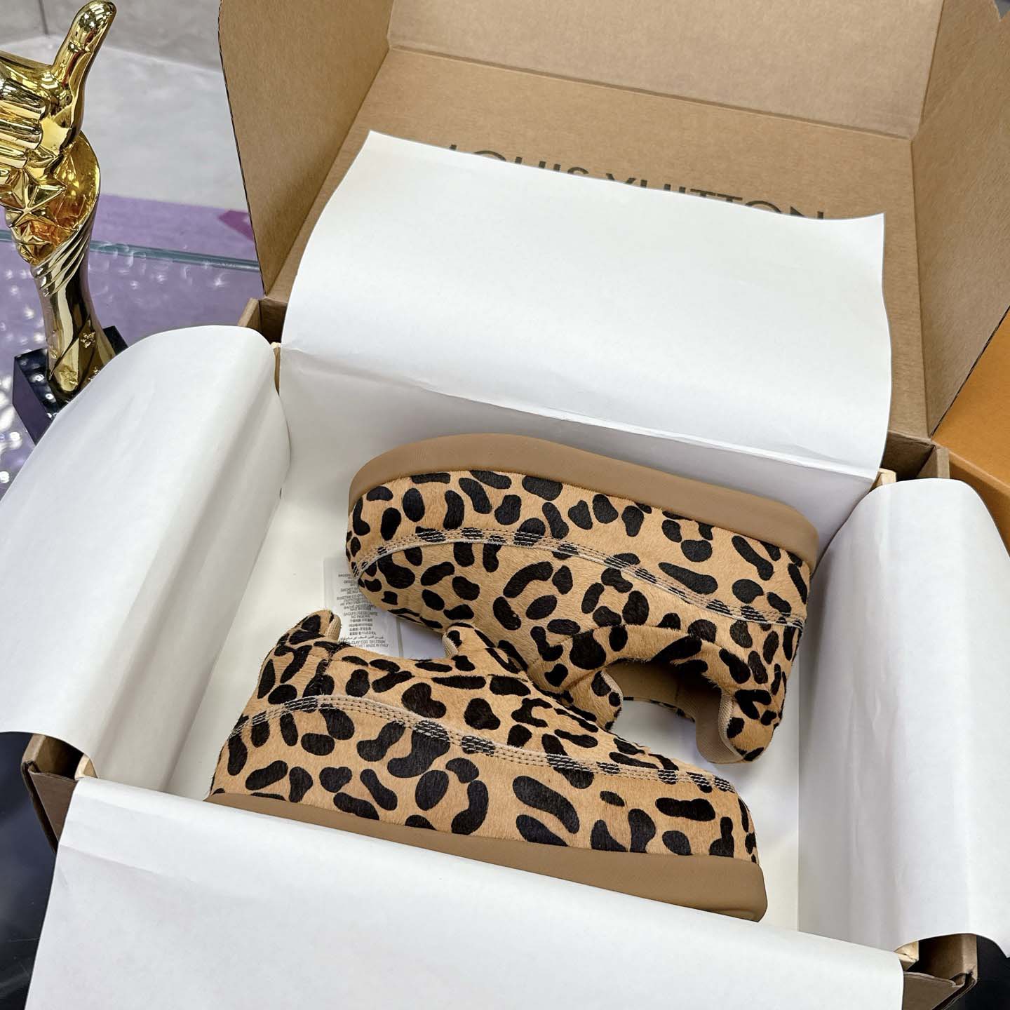 Louis Vuitton LV Yeti Slip On   1AIKKQ - DesignerGu