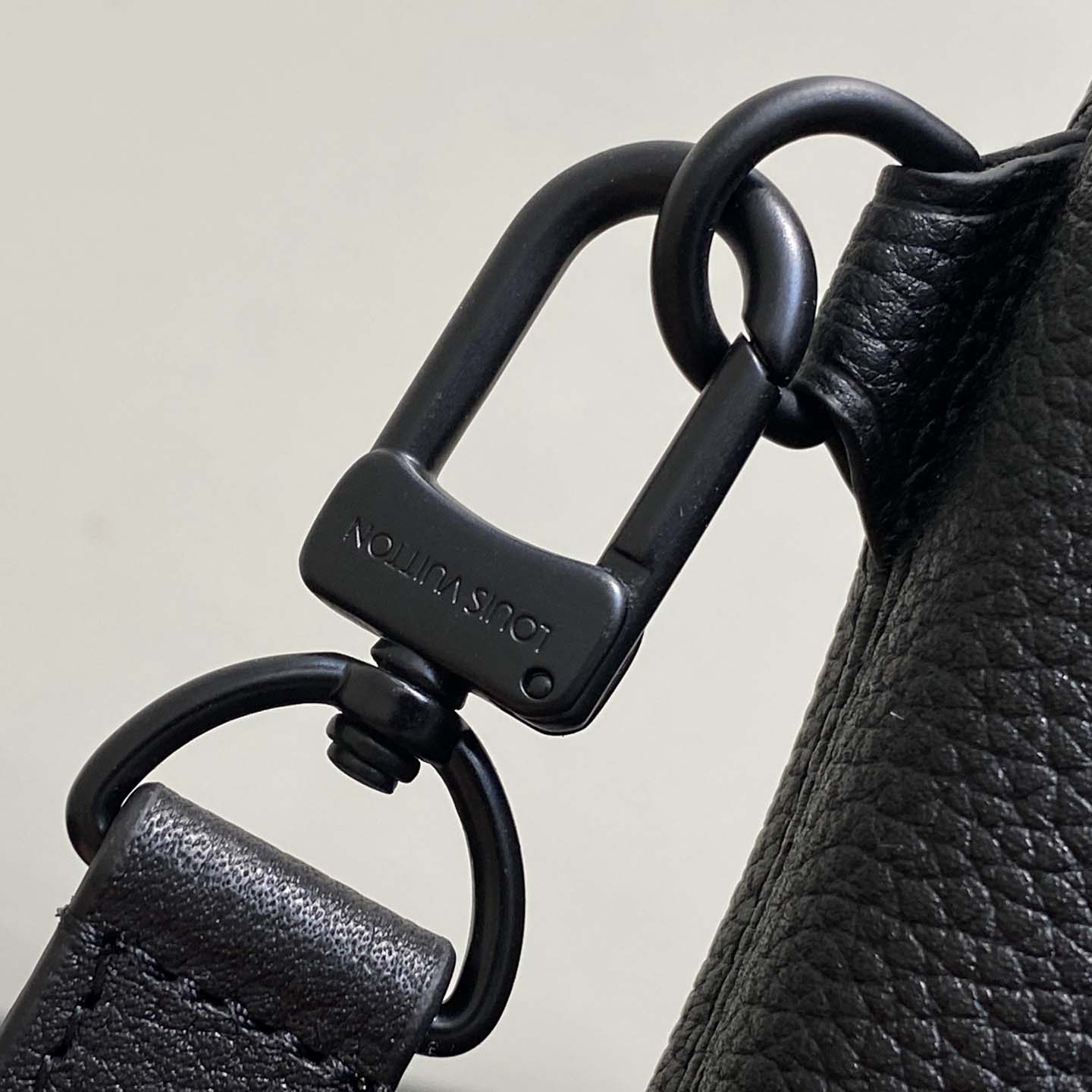 Louis Vuitton Takeoff Pouch LV Aerogram   M25955 - DesignerGu