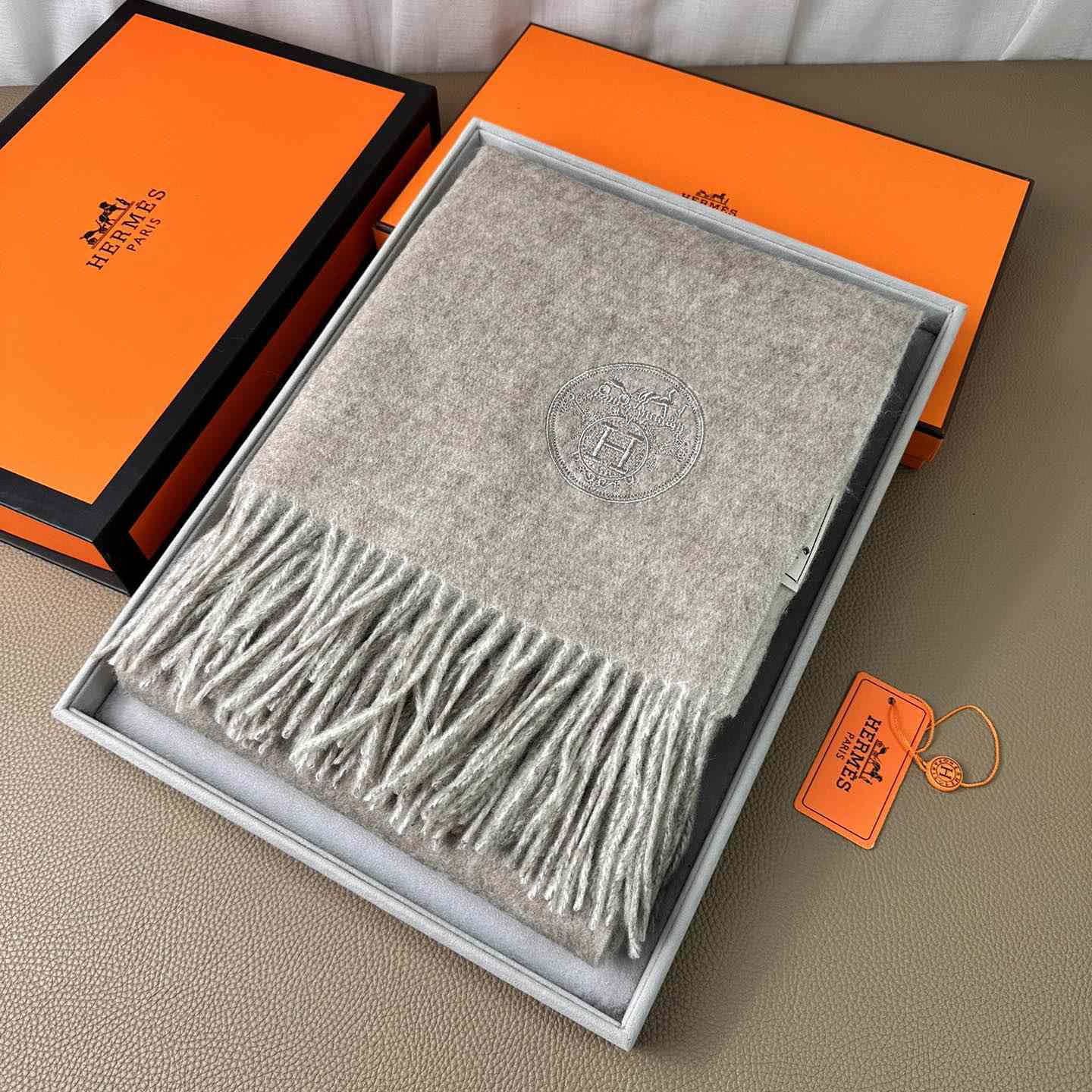 Hermès double-sided cashwool scarf - DesignerGu