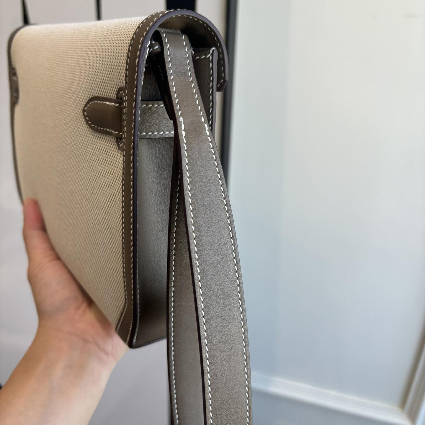 Hermes Kelly Depeches 25 Pouch - DesignerGu