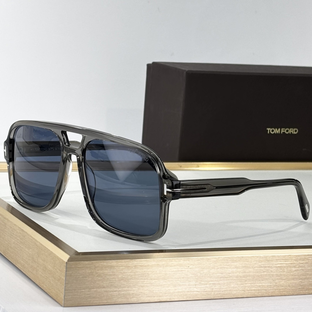 Tom Ford TF884 Sunglasses - DesignerGu