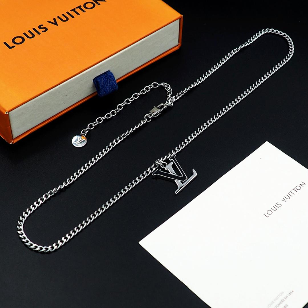 Louis Vuitton LV Spike Pendant - DesignerGu
