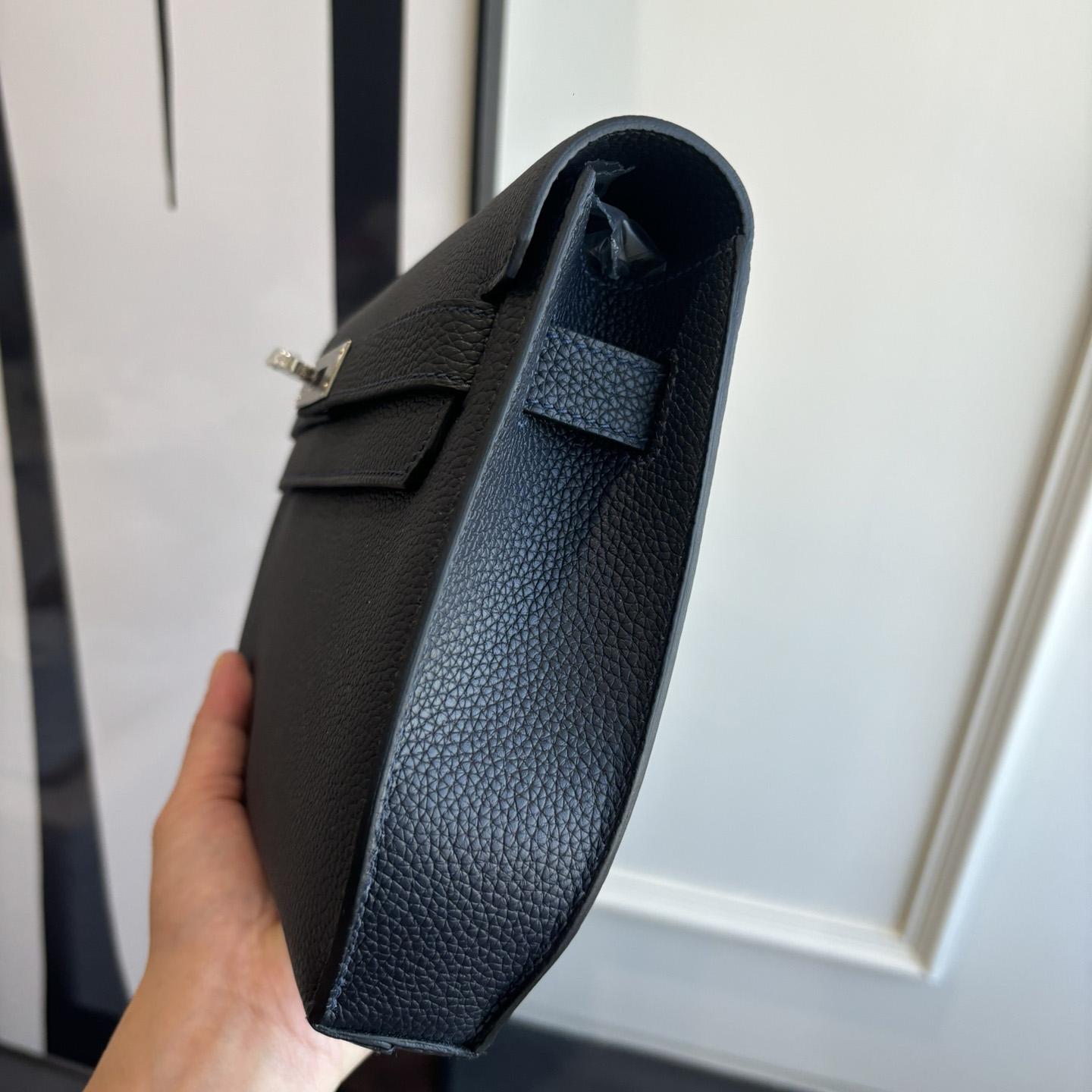 Hermes Kelly Depeches 25 Pouch - DesignerGu