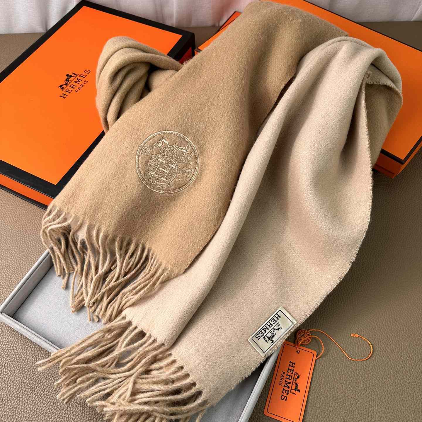 Hermès double-sided cashwool scarf - DesignerGu