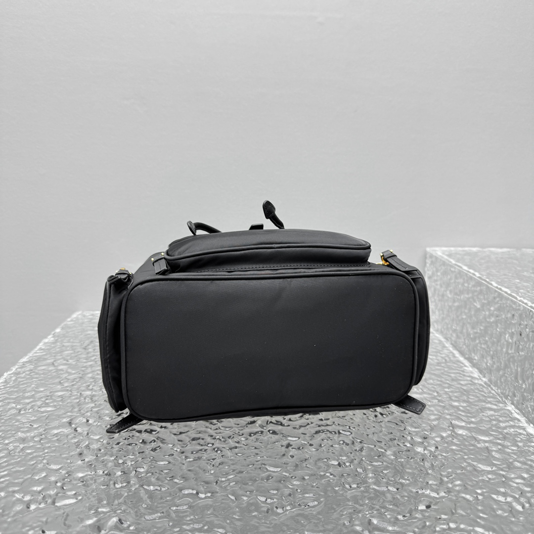 Prada Small Re-Nylon Backpack - DesignerGu