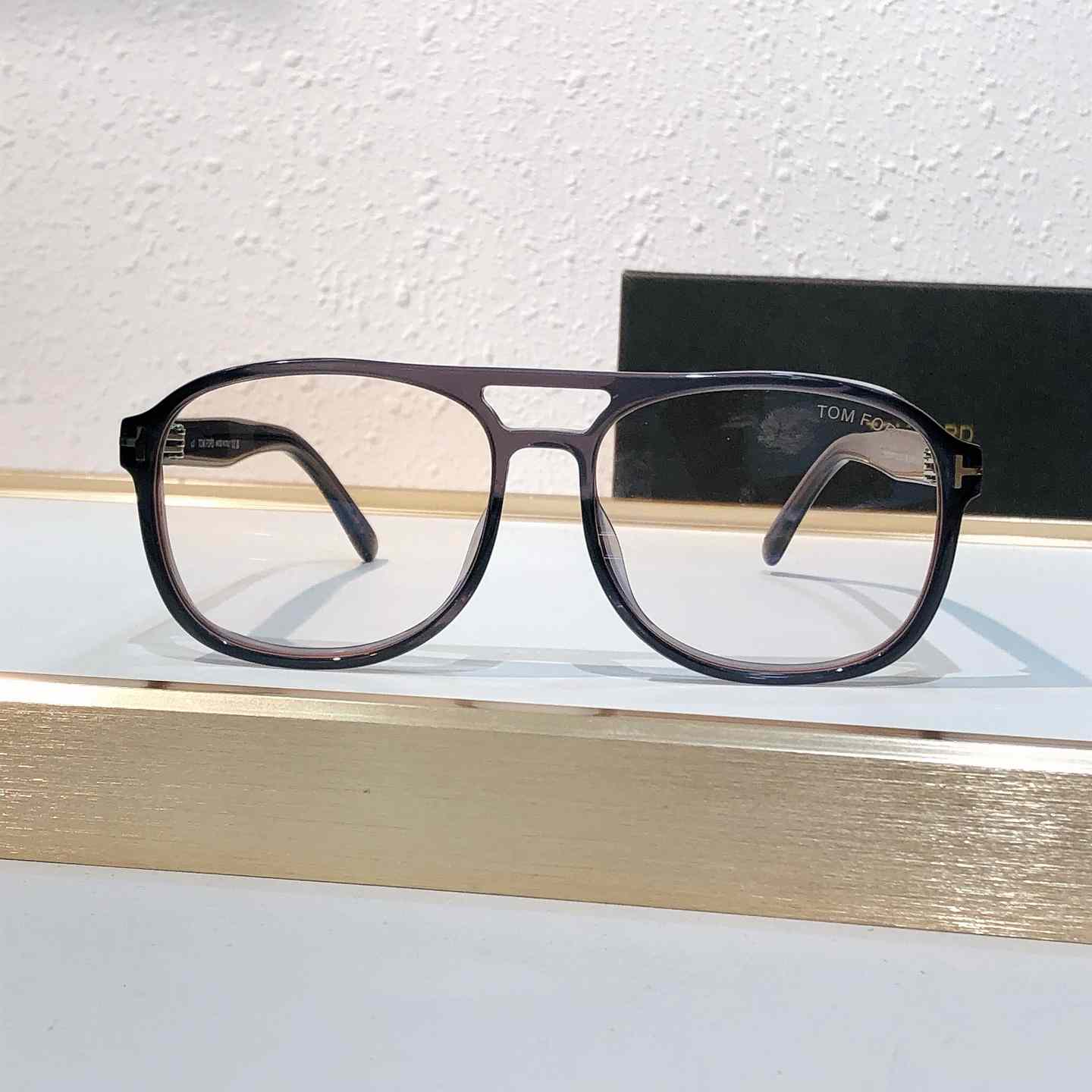 Tom Ford Resco 1022 Sunglasses - DesignerGu