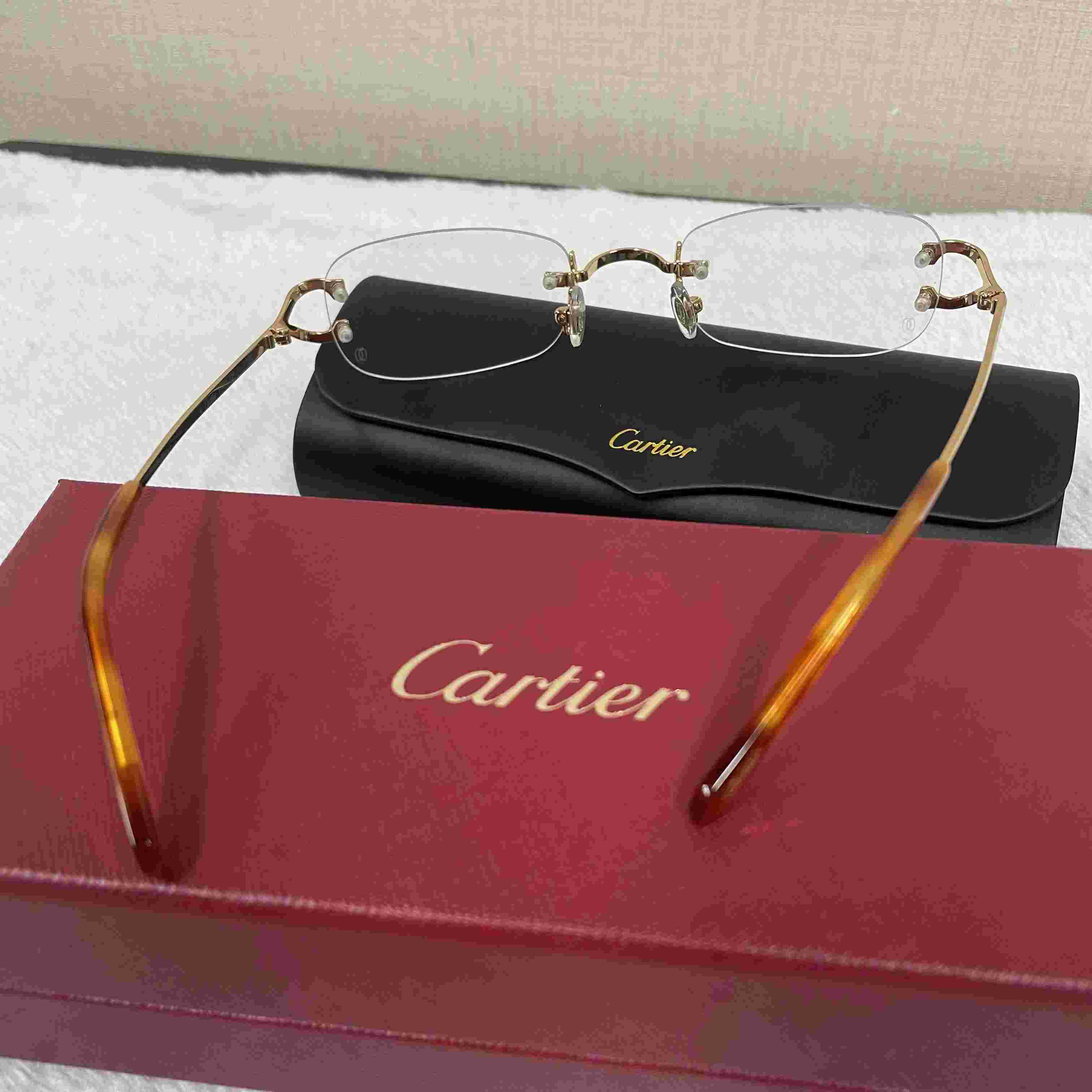 Cartier 2820829 Eyeglasses In Gold - DesignerGu