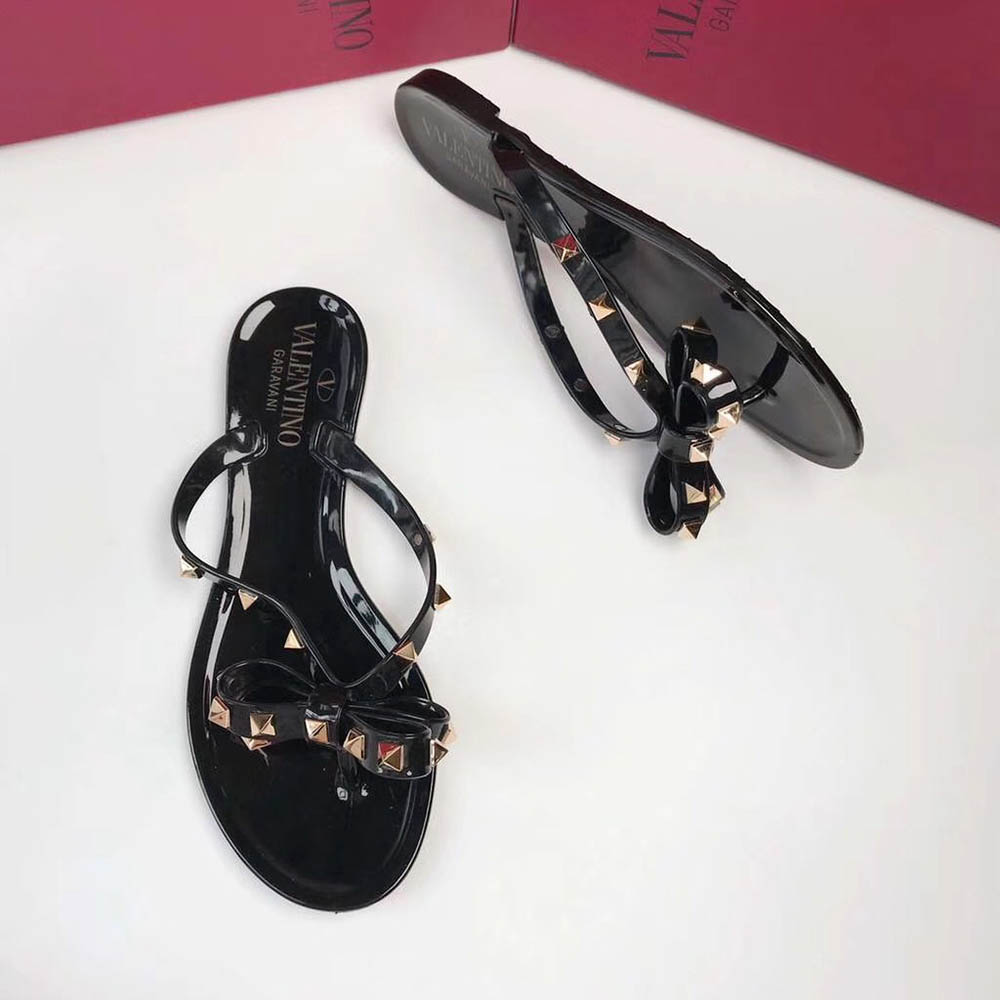 Valentino Garavani Rockstud PVC Flip Flop(Black) - 
