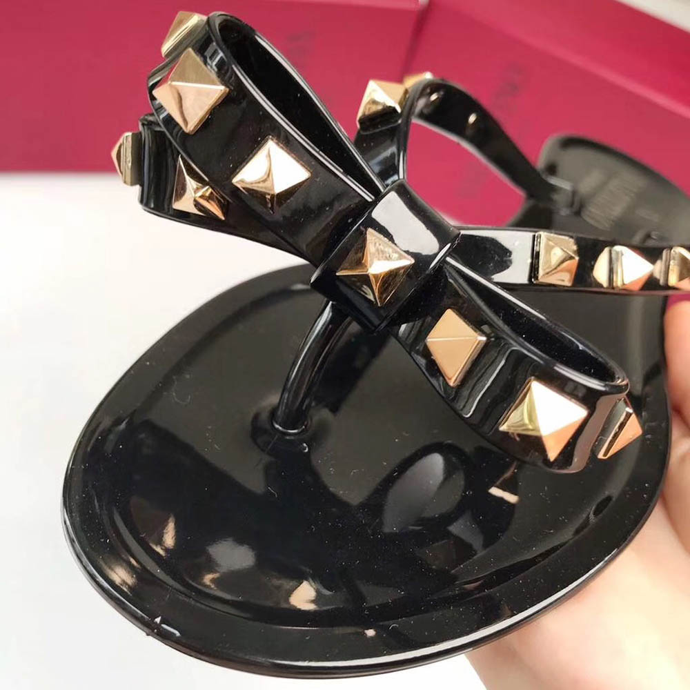 Valentino Garavani Rockstud PVC Flip Flop(Black) - 