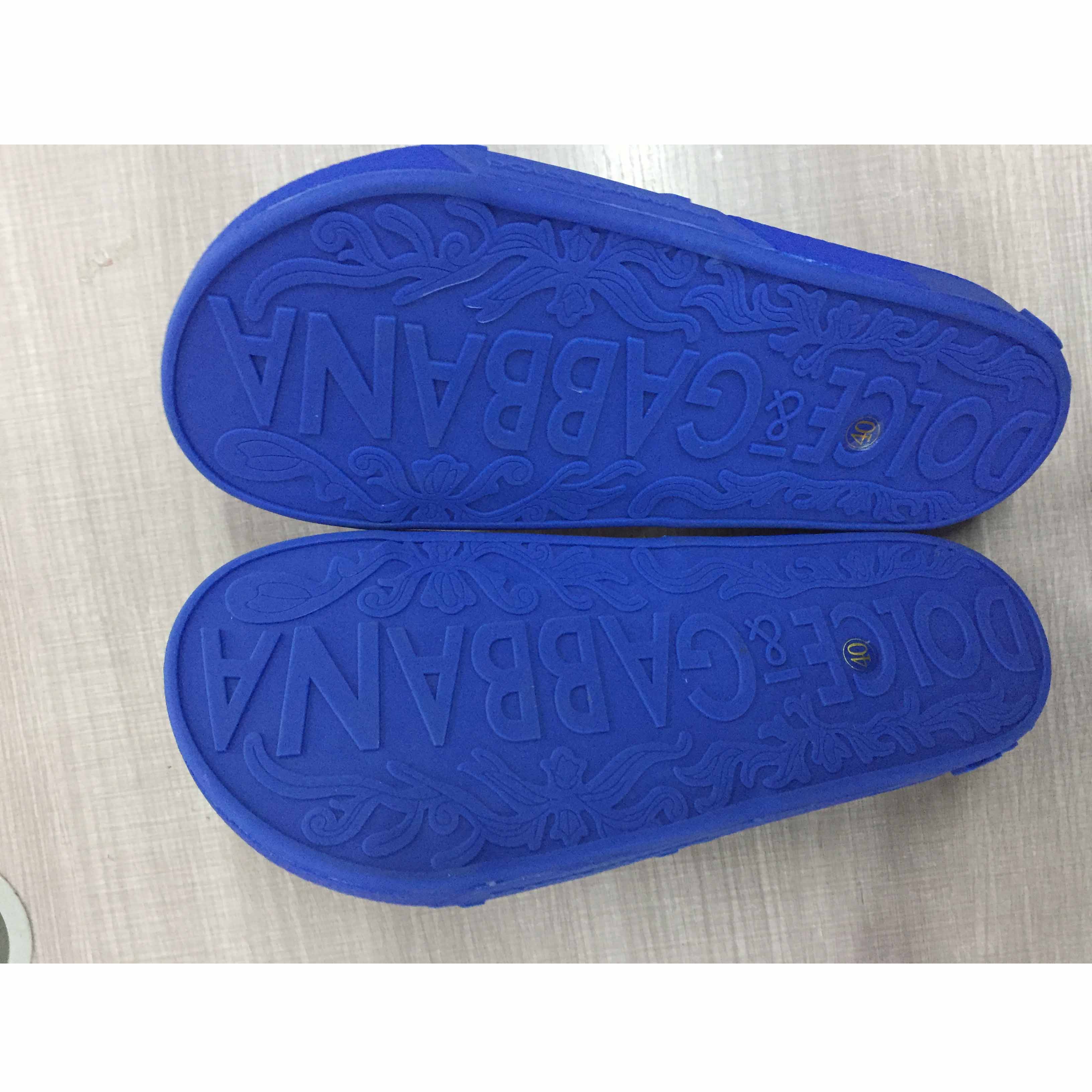 Dolce & Gabbana Logo Slides - 