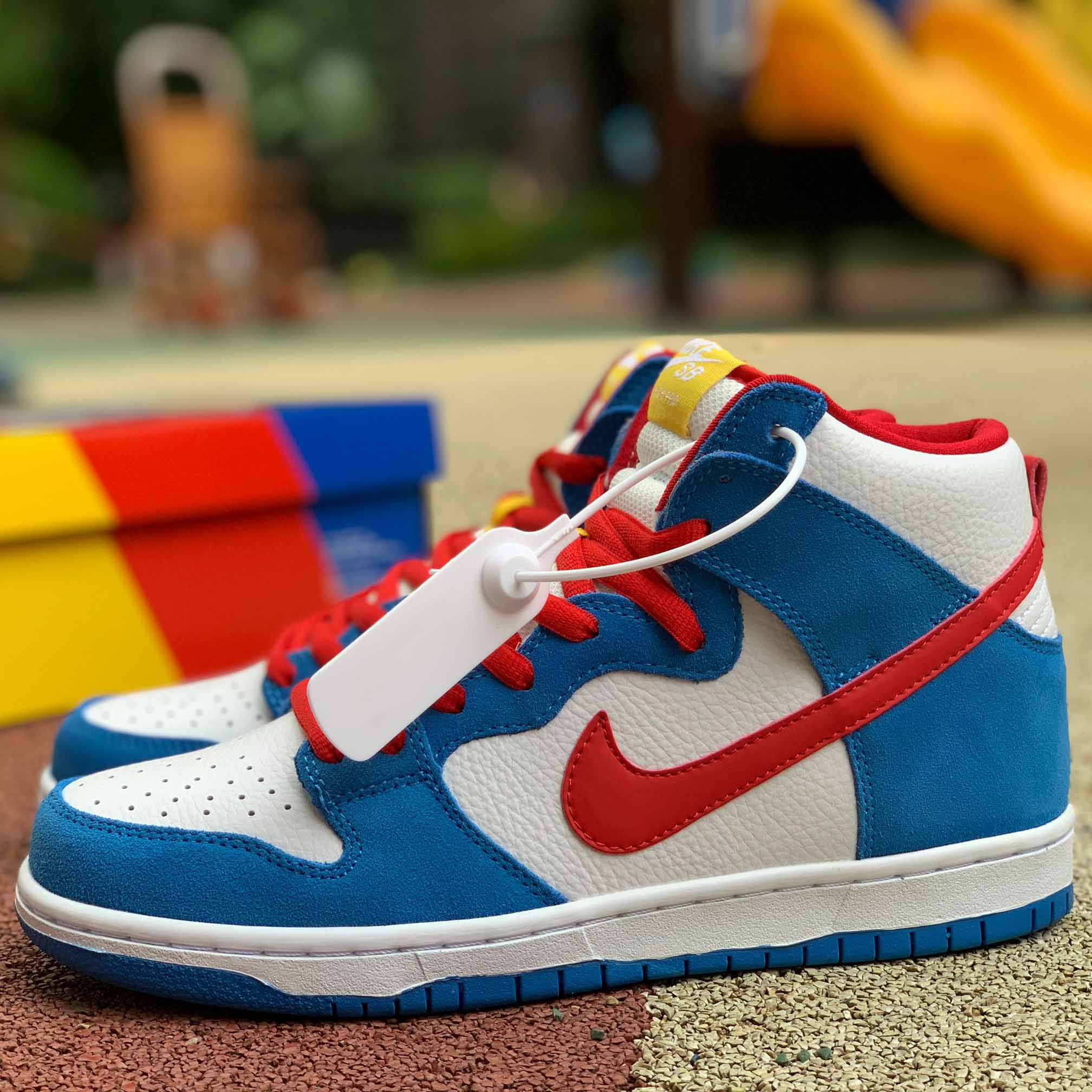 Nike SB Dunk High "Doraemon" - 