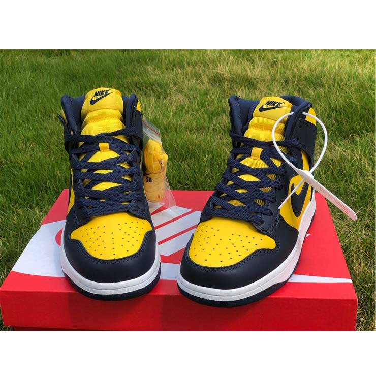 Nike Dunk High 'Michigan' CZ8149-700  - 