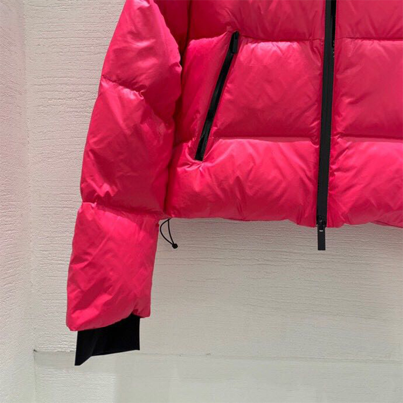 Moncler  Jasione Short Down Jacket In Bubblegum Pink - 