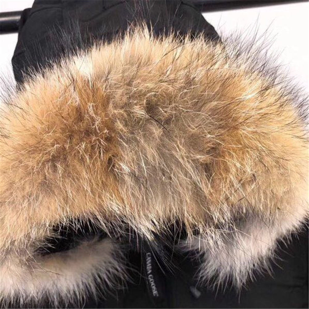 Canada Goose Men Padded Long Down Jacket In Black(06） - 